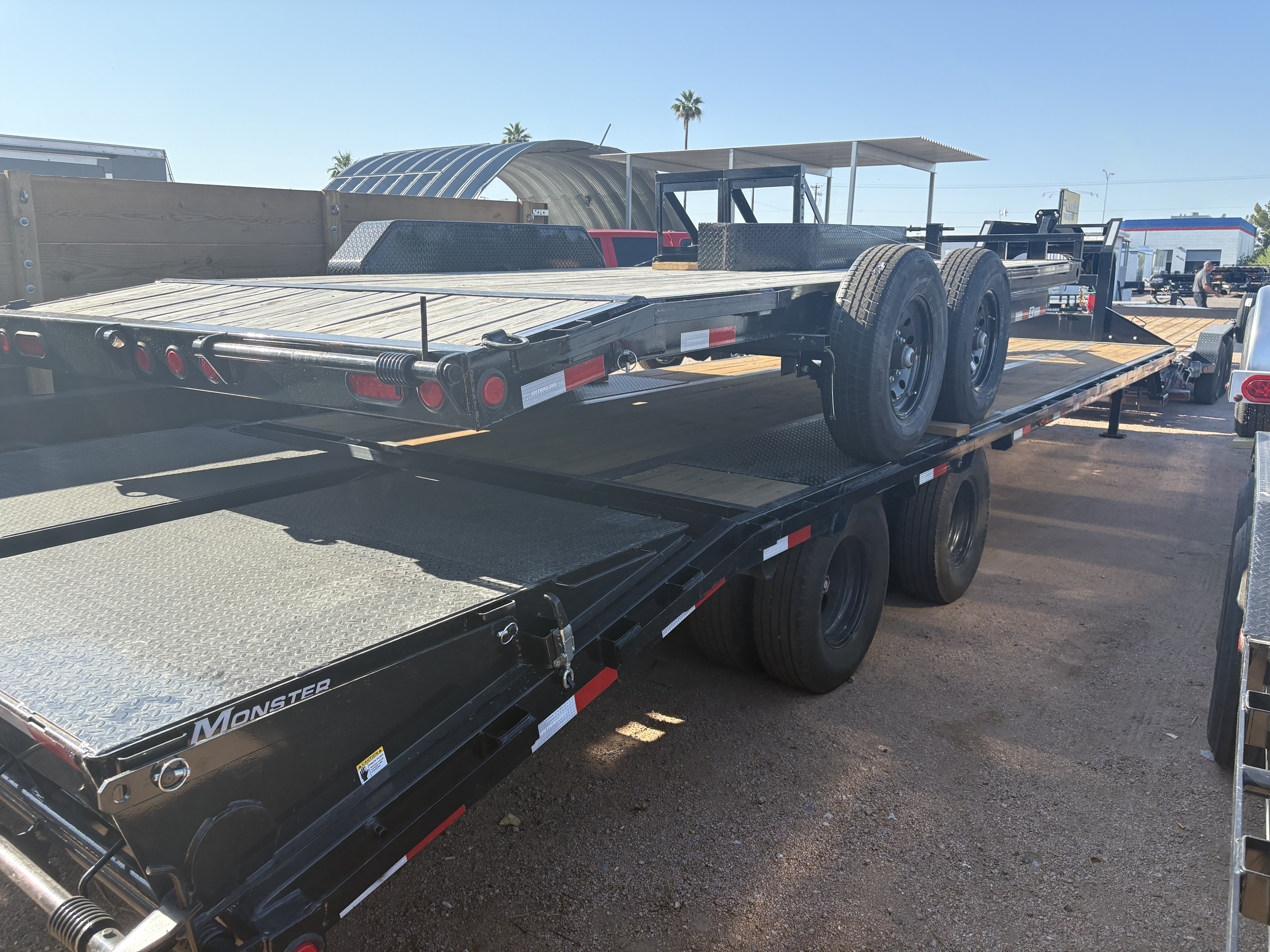 P.J. Trailers 40' Gooseneck Low-Pro Flatdeck with Duals, 25K GVWR - Stock #PPJ10863 - Image 4 of 5