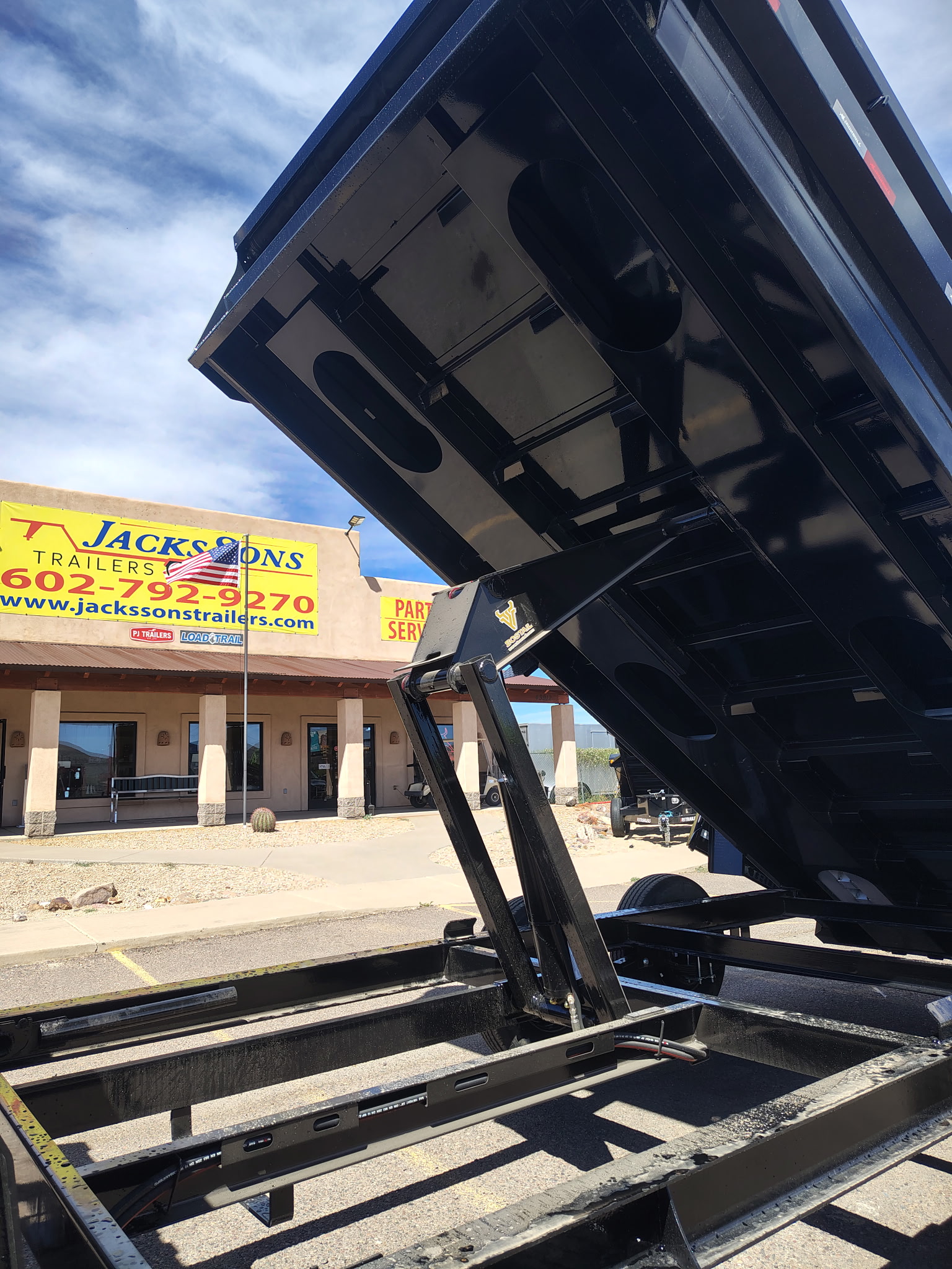 Norstar 16x83 IronBull Gooseneck, Tandem Axle Dump, 15K GVWR, 24" Sides - Stock #NST1430 - Image 4 of 16