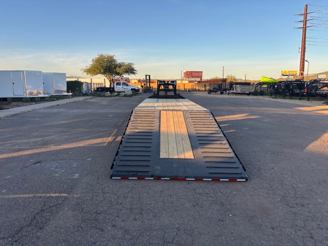 P.J. Trailers 36' Gooseneck Low-Pro Low-Pro with Hydraulic Dove, 25K GVWR - Stock #PPJ11000 - Image 4 of 9