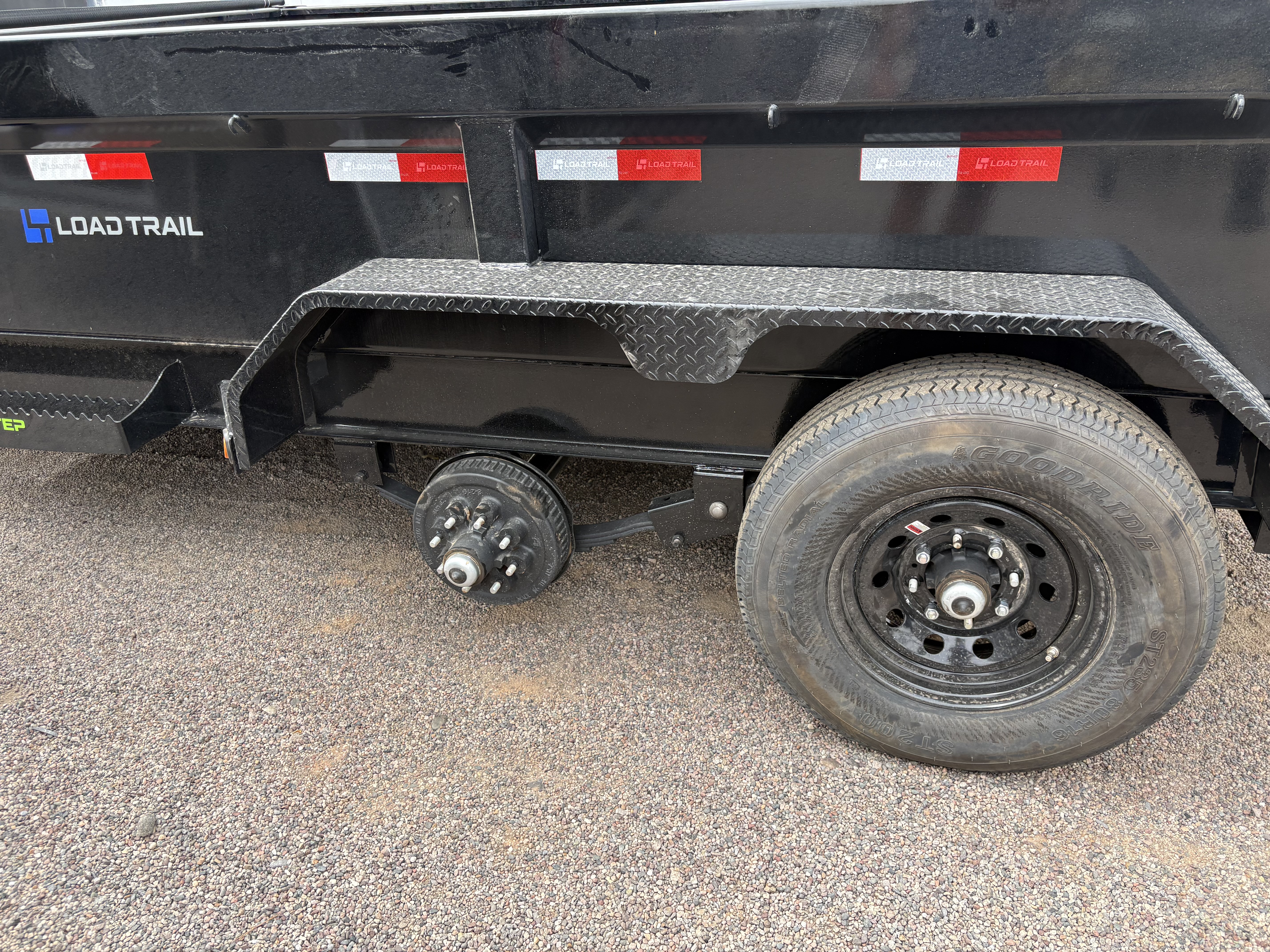 Load Trail 12x83 Tandem Axle 14K GVWR Low-Pro Dump, 24" Sides - Stock #LTD903 - Image 3 of 7