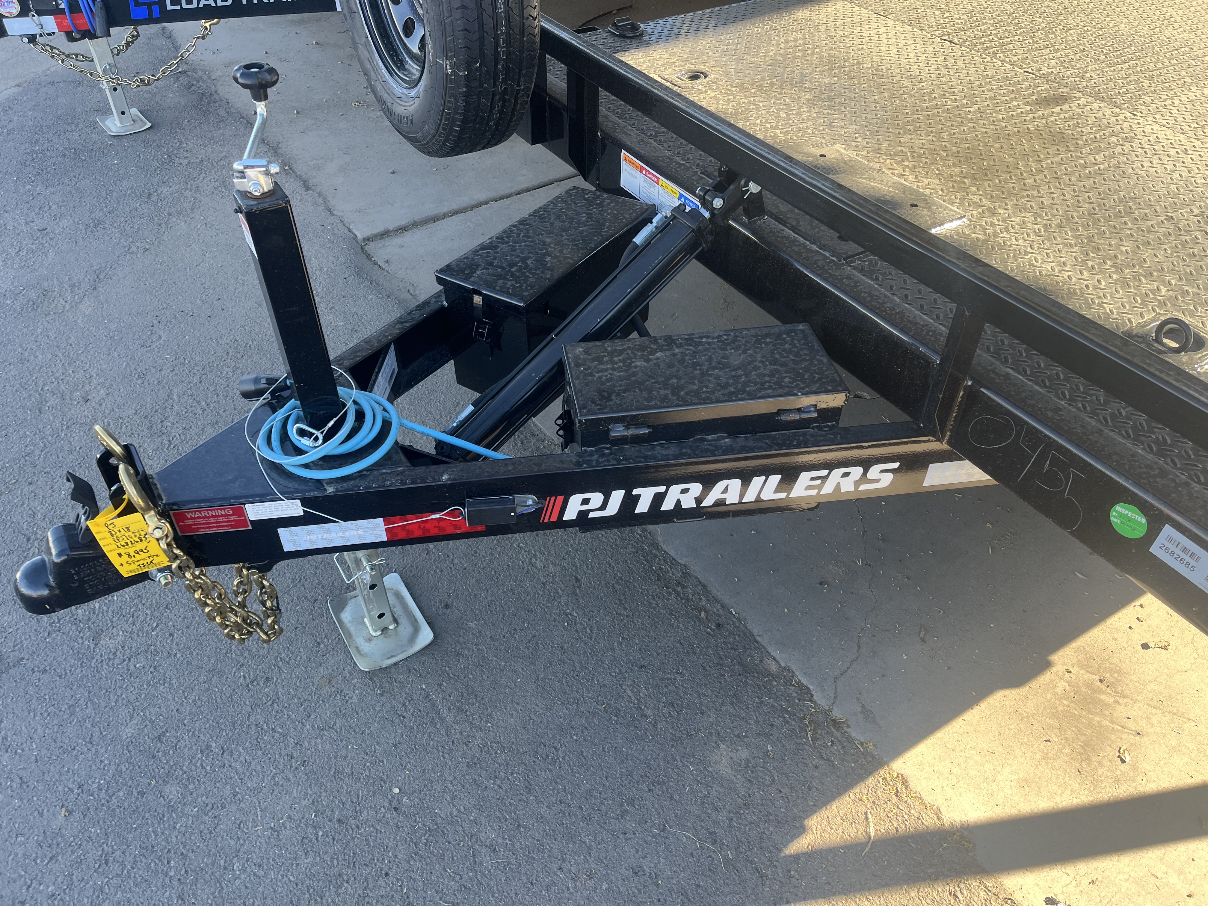 P.J. Trailers 18x83 Hydraulic Quick Tilt, 10K GVWR - Stock #PPJ10883 - Image 3 of 5