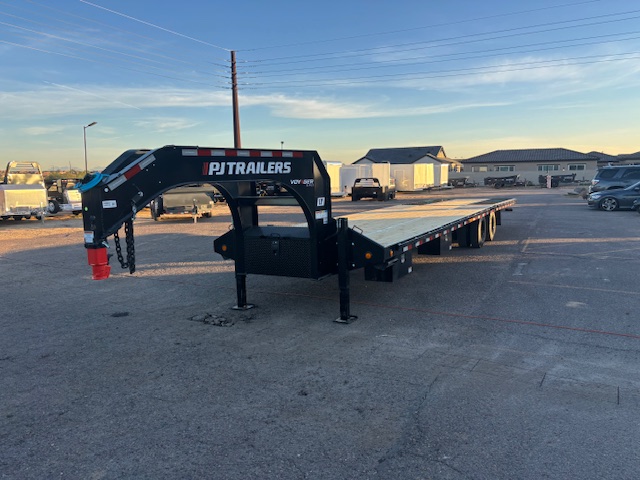 P.J. Trailers 36' Gooseneck Low-Pro Low-Pro with Hydraulic Dove, 25K GVWR - Stock #PPJ11000 - Image 1 of 9