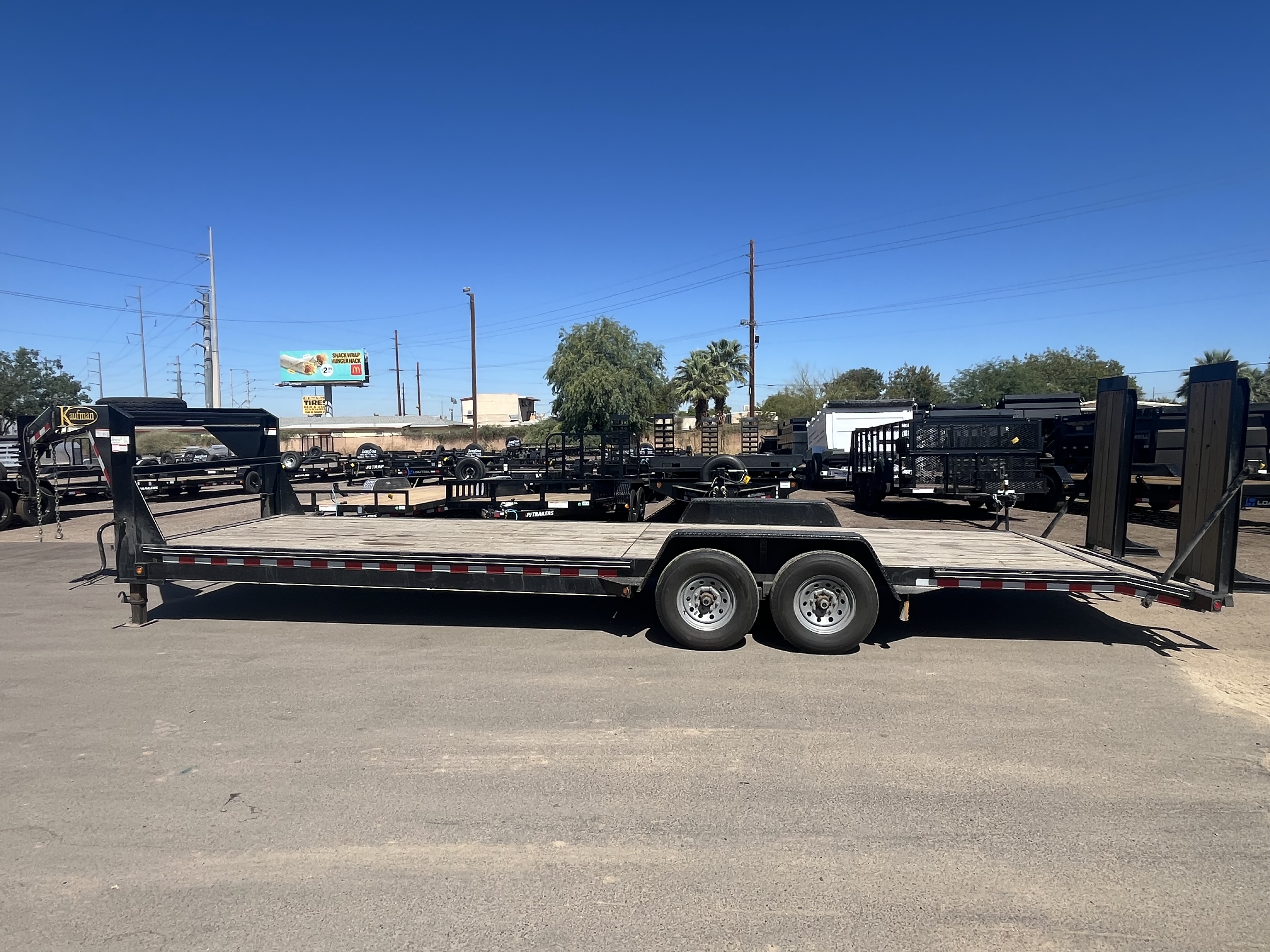 KAUFMAN 83X28 GOOSENECK 15K GVWR - Stock #USD1153 - Image 9 of 10
