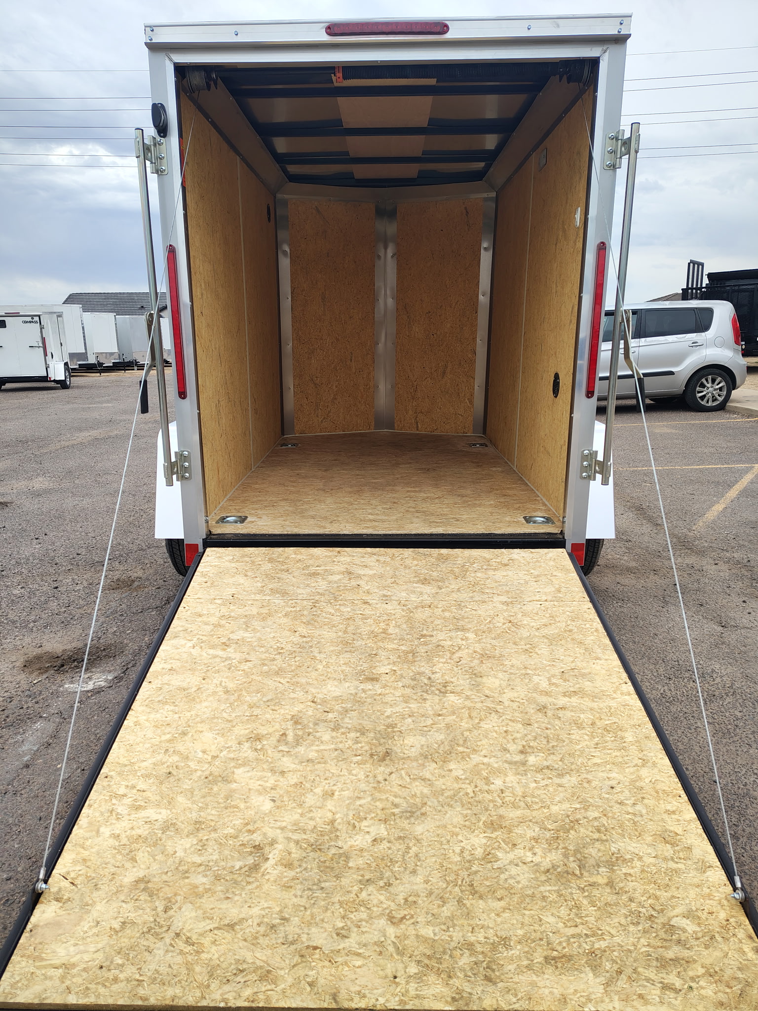 Compass 08x5 Indigo DLX, 3K GVWR, Ramp Door - Stock #CMP2819 - Image 6 of 6