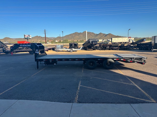 P.J. Trailers 25' Gooseneck, Low-Pro Flatdeck with Duals, Hydraulic Jacks, 25K GVWR - Stock #PPJ10900 - Image 4 of 6