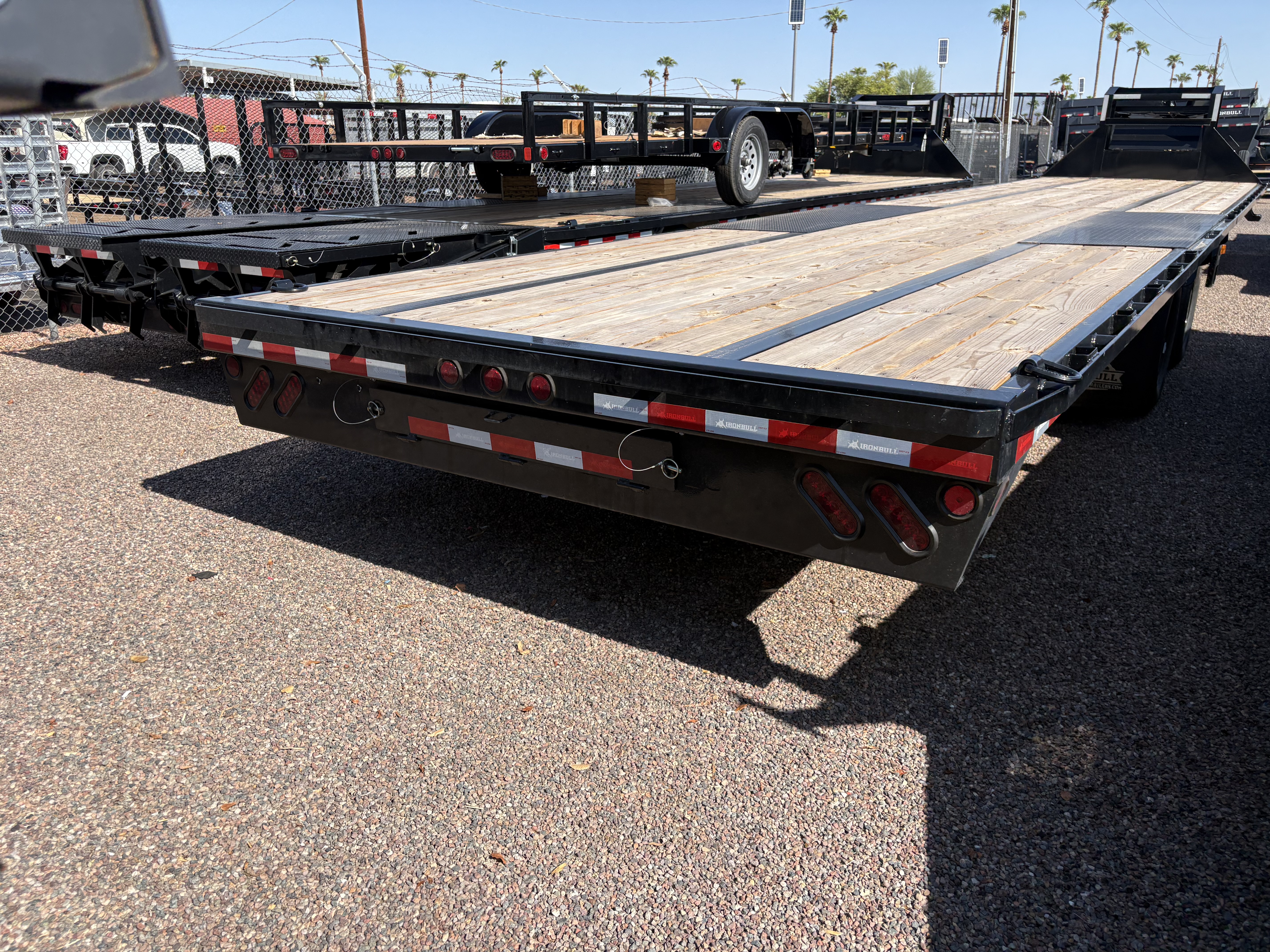 Norstar 40x102 IronBull Goosneck Tandem Duals,  25,900K GVWR, Deckover, Slide In Ramps - Stock #NS493 - Image 3 of 4