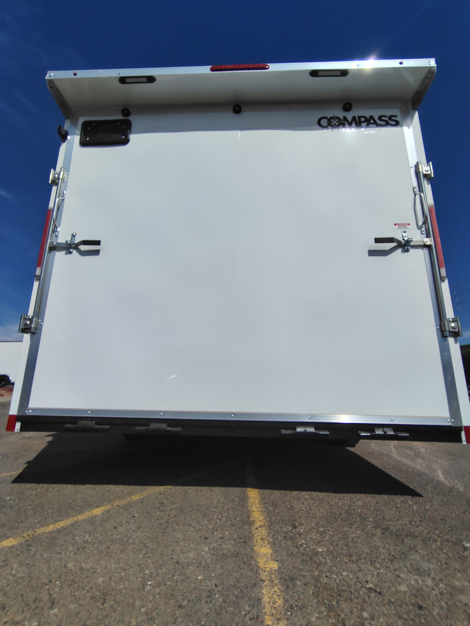 Compass 20x8.5 Jasper SE Car Hauler, 10K GVWR, Ramp Door, A/C, White Wall / Ceiling, RTP Floor - Stock #CMP2758 - Image 7 of 9