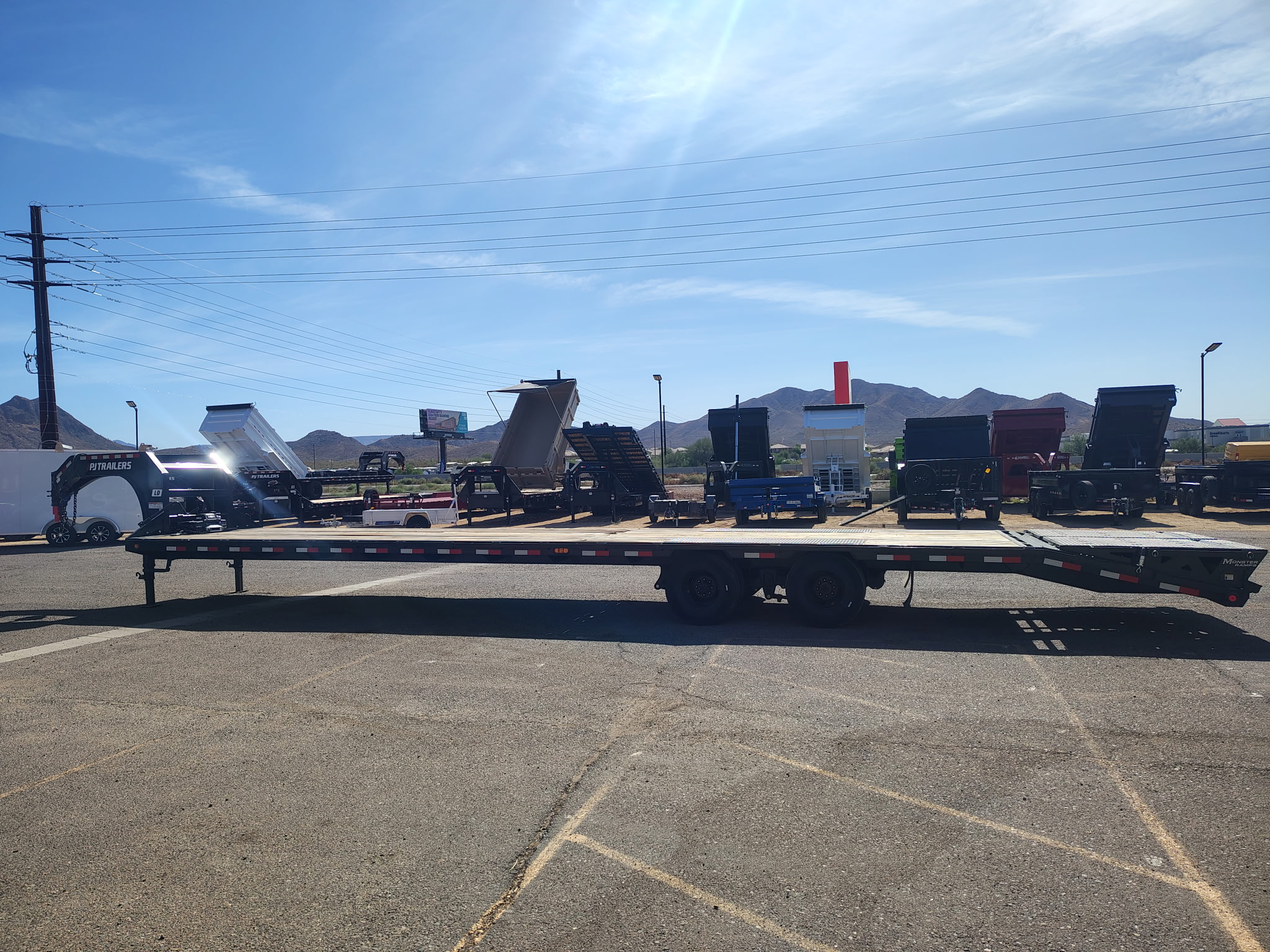 P.J. Trailers 40' Gooseneck Low-Pro Flatdeck with Duals, 25K GVWR - Stock #USD6208 - Image 5 of 15