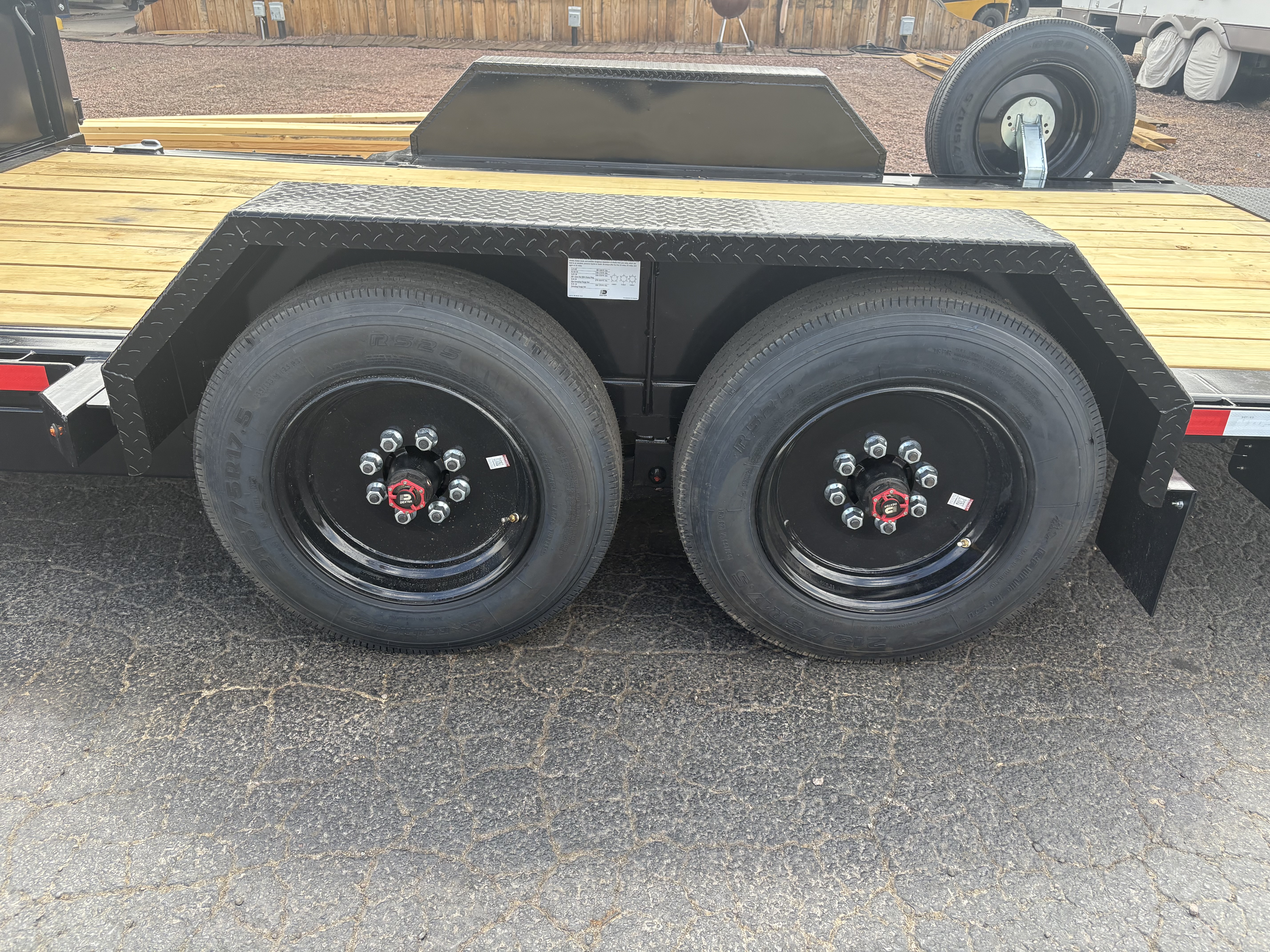 Midsota 21x83 Tandem Axle, 17.6K GVWR, Side Dump Tilt, 24" Sides, Hydraulic Jack - Stock #MID006 - Image 2 of 5