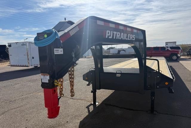 P.J. Trailers 40' Gooseneck Low-Pro Flatdeck with Duals, 25K GVWR - Stock #PPJ10886 - Image 2 of 7