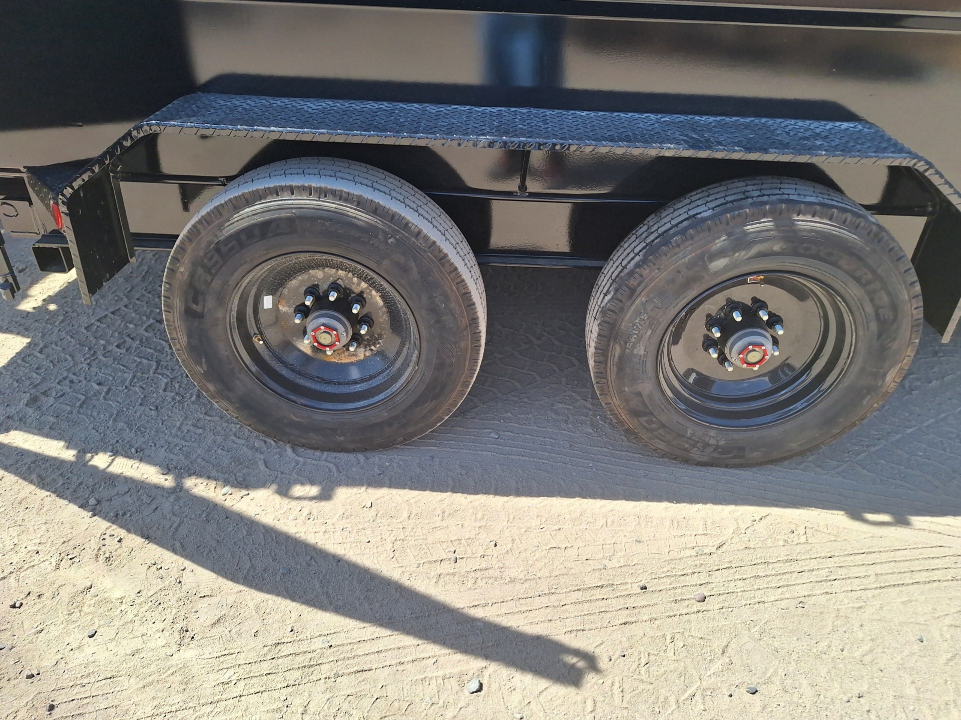 P.J. Trailers 16x83 Tandem Axle, 22K GVWR, HD Low-Pro Dump, 48" Sides - Stock #PJD1593 - Image 6 of 15