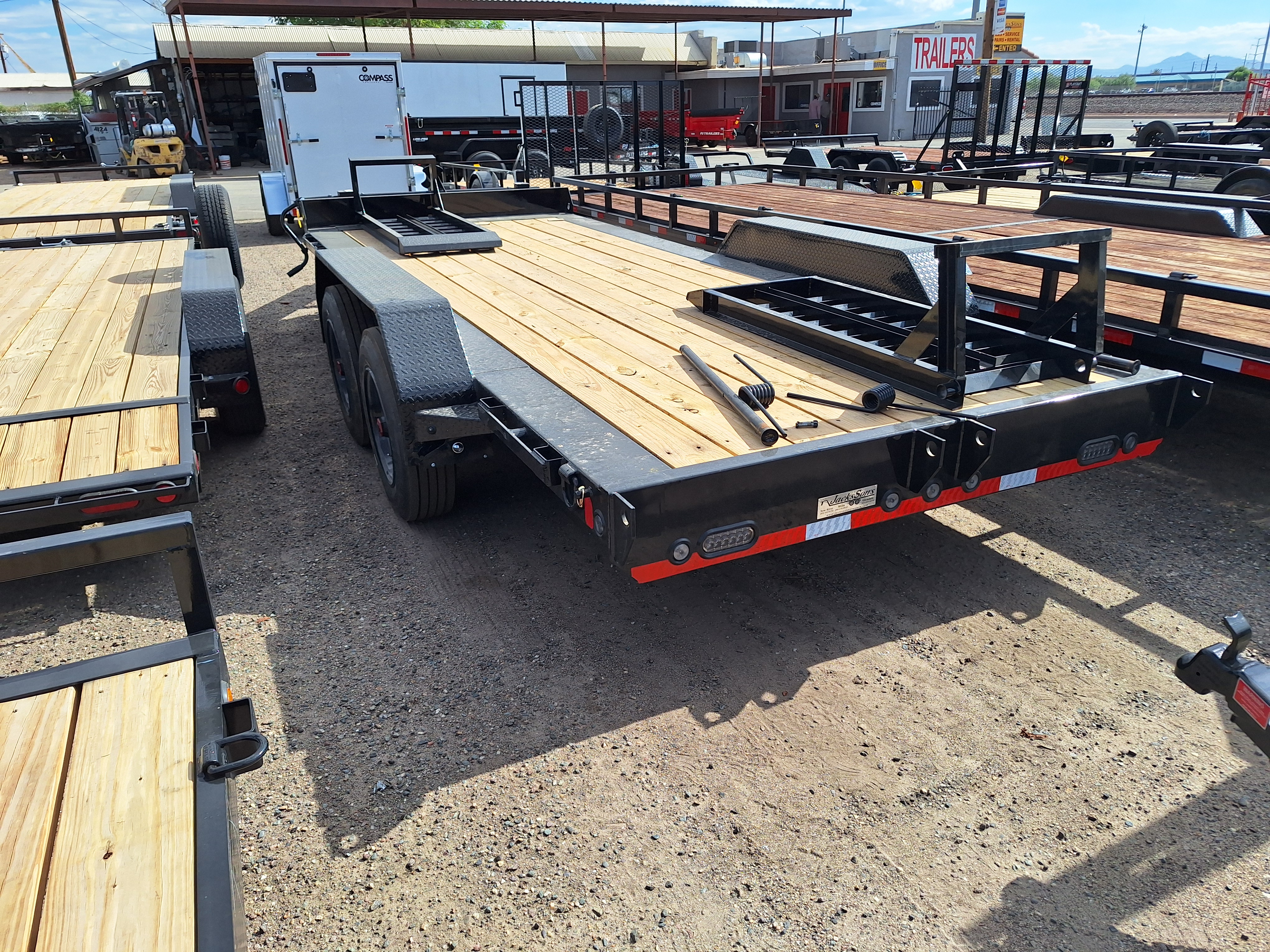 Load Trail 18x82 Tandem Axle, 20K GVWR, 10" I-Beam - Stock #LT945 - Image 4 of 6