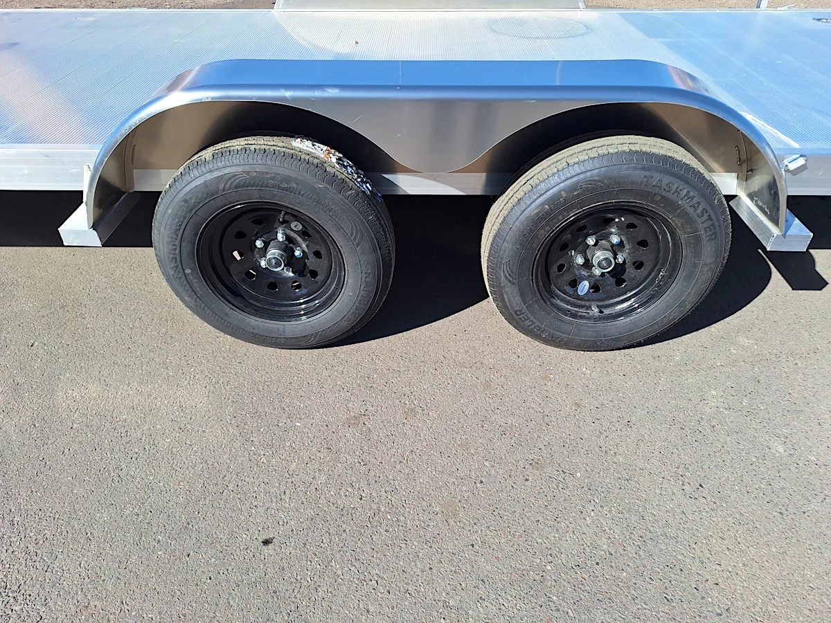 Aluma 18x82 All Aluminum, 7K GVWR, Tandem Axle - 8218ESA-TA-EL-R-RTD - Stock #ALU256 - Image 7 of 12 Aluma 18x82 All Aluminum, 7K GVWR, Tandem Axle - 8218ESA-TA-EL-R-RTD - Stock #ALU256 - Image 7 of 12