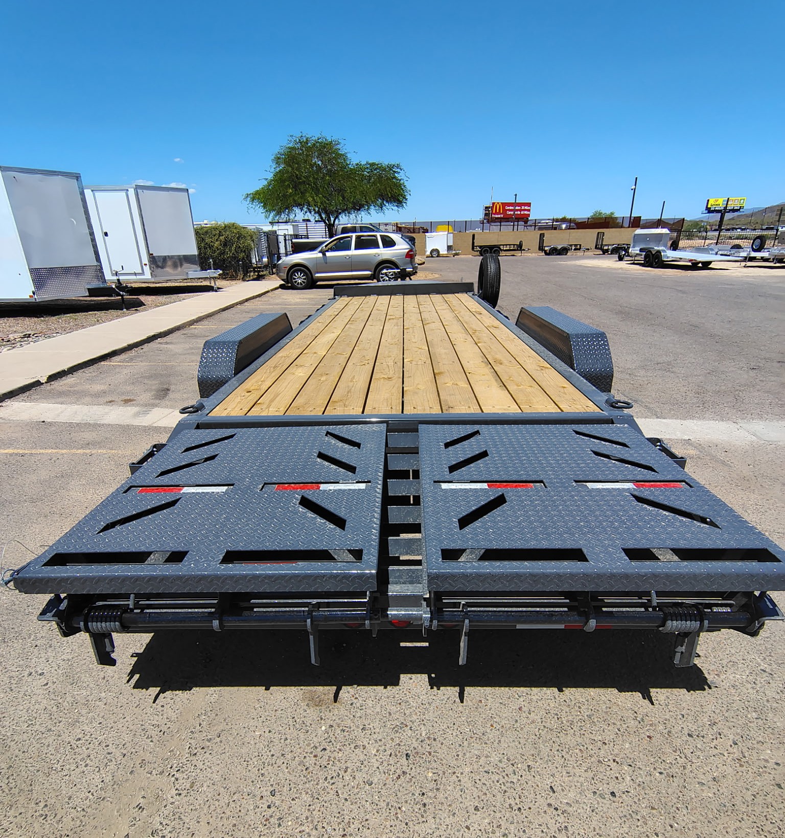 Norstar 24x83 IronBull, Tandem Axle, 14K GVWR, Rampage Ramps - Stock #NS580 - Image 4 of 5