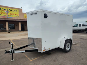 Compass 08x5 Indigo DLX, 3K GVWR, Ramp Door