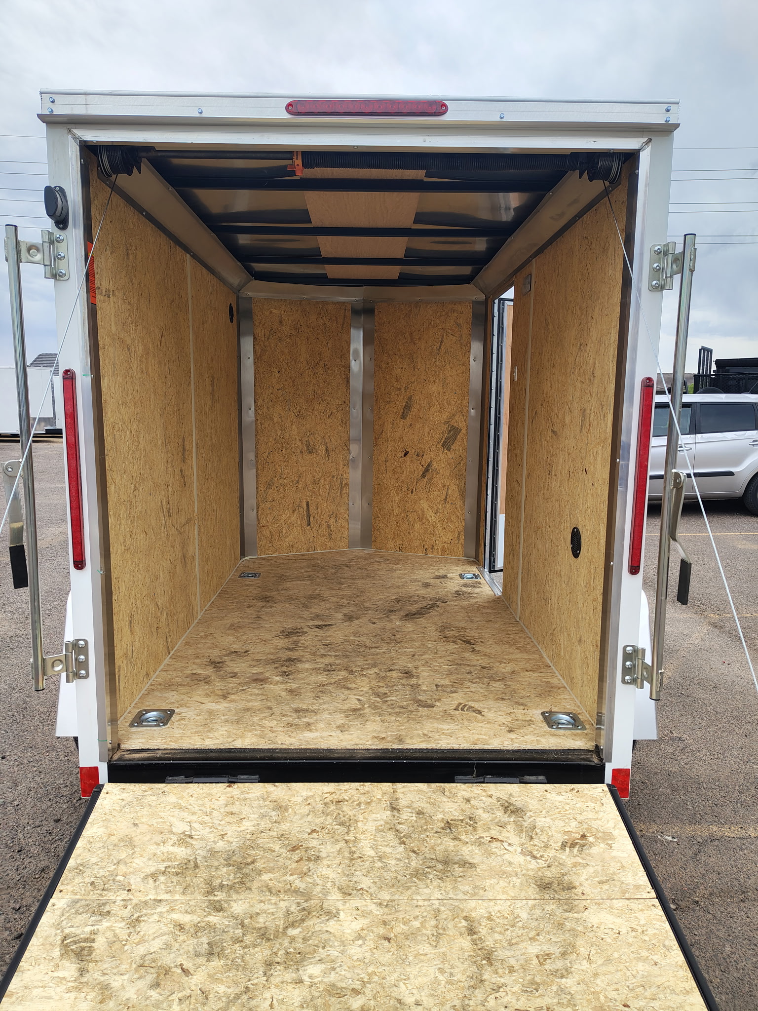 Compass 08x5 Indigo DLX, 3K GVWR, Ramp Door - Stock #CMP2817 - Image 5 of 7
