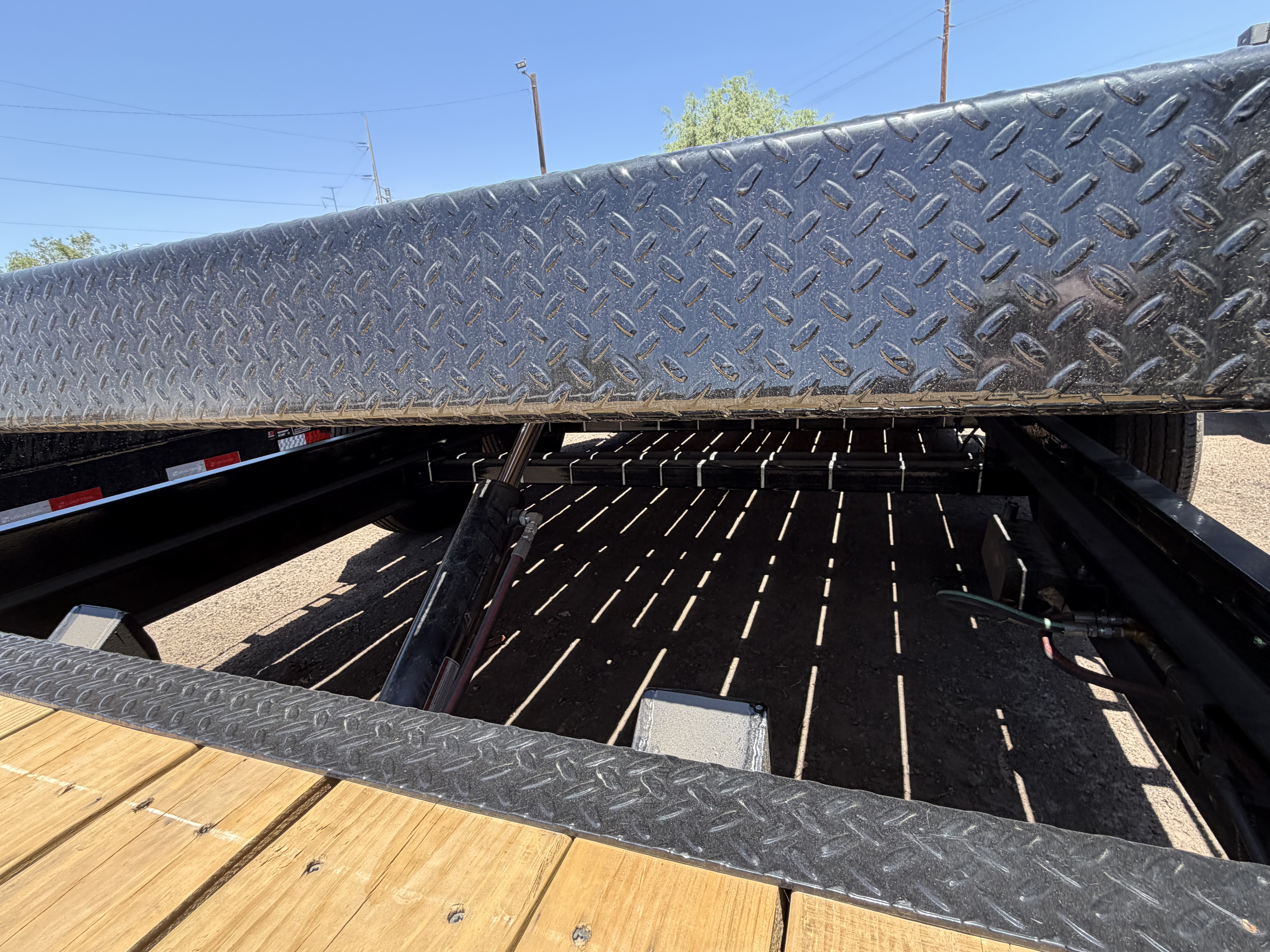 Norstar 24x83 Ironbull Tandem Axle, 14K GVWR, Low-Pro Gravity Tilt - Stock #NS595 - Image 9 of 10