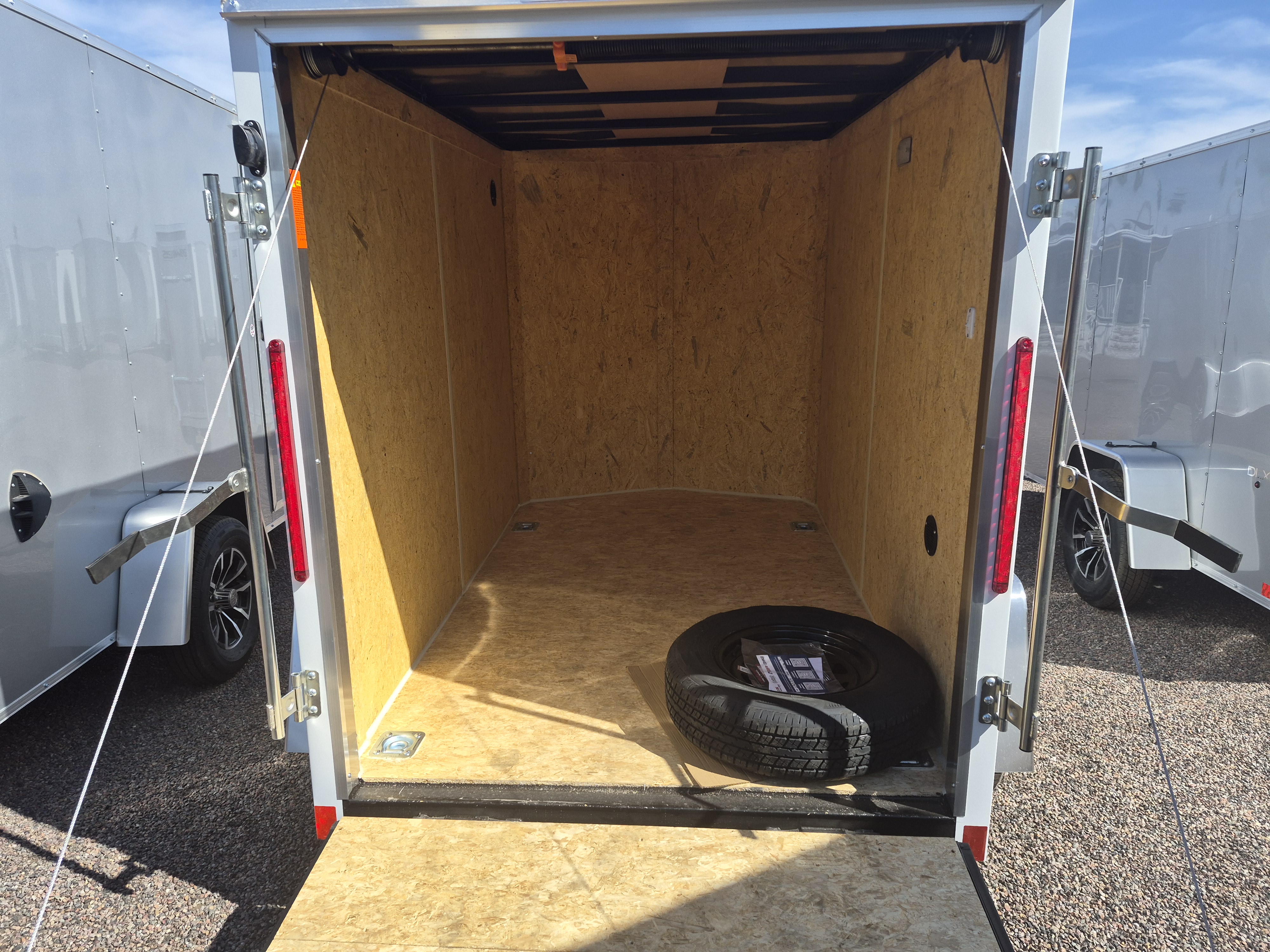 Compass 08x5 Indigo DLX, 3K GVWR, Ramp Door - Stock #CMP2820 - Image 4 of 4
