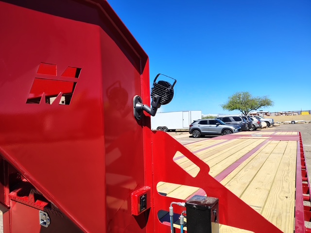 Midsota 36X102  Gooseneck, Tandem Axle, 10FT Hydraulic Tail, Hyd. Jacks, 25,900 GVWR - Stock #MI003 - Image 11 of 18