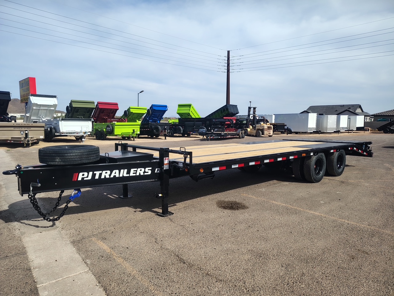P.J. Trailers 25x102 Tandem Axle 25,900 GVWR Low-Pro Deckover with Duals, Monster Ramps, 14 Ply Tires - Stock #PPJ11178 - Image 6 of 12