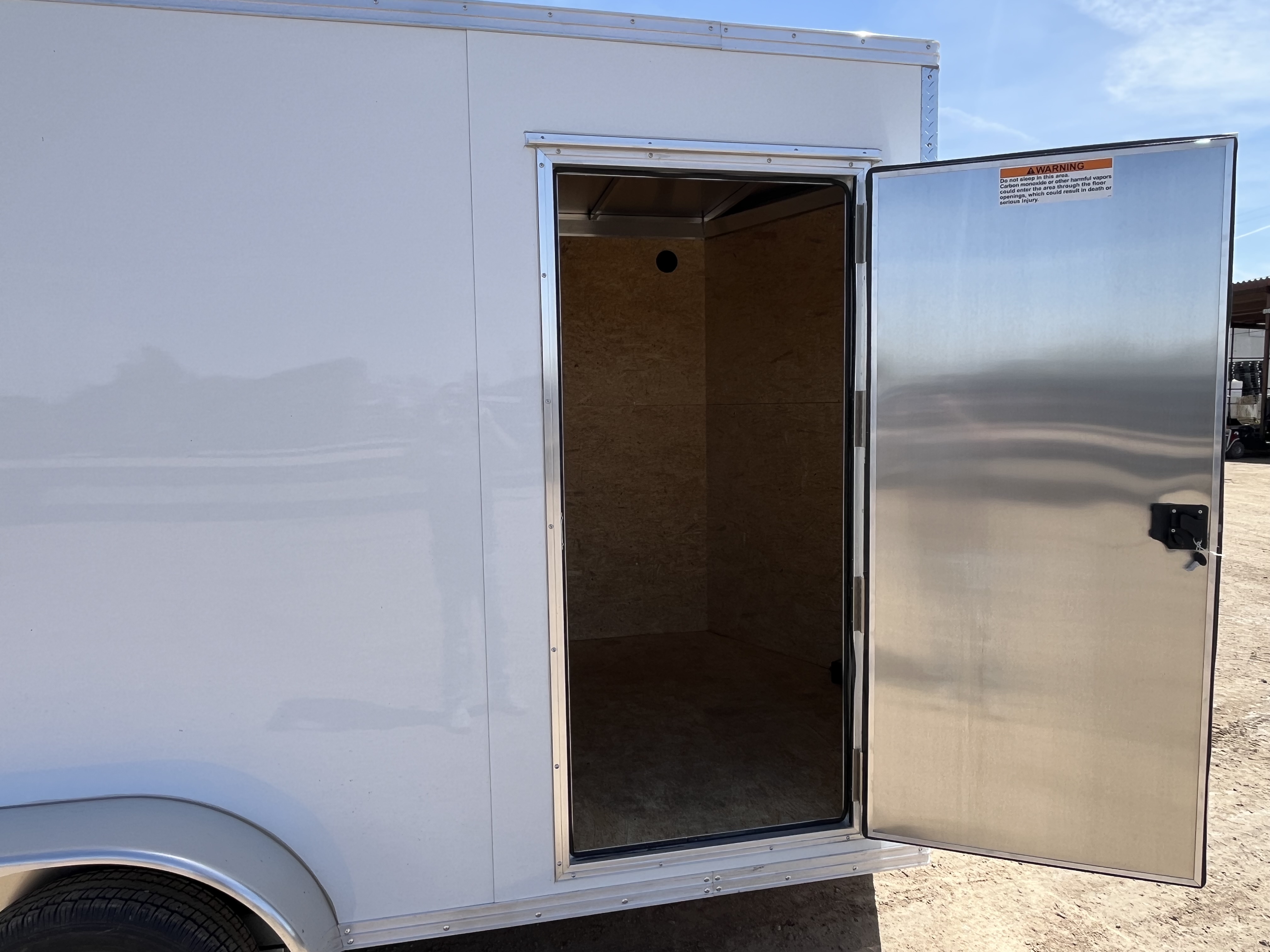 Alcom 14x7 All Aluminum, XLTP2 Enclosed, 7K GVWR, Side Door, Ramp Door - Stock #ALC236 - Image 6 of 9