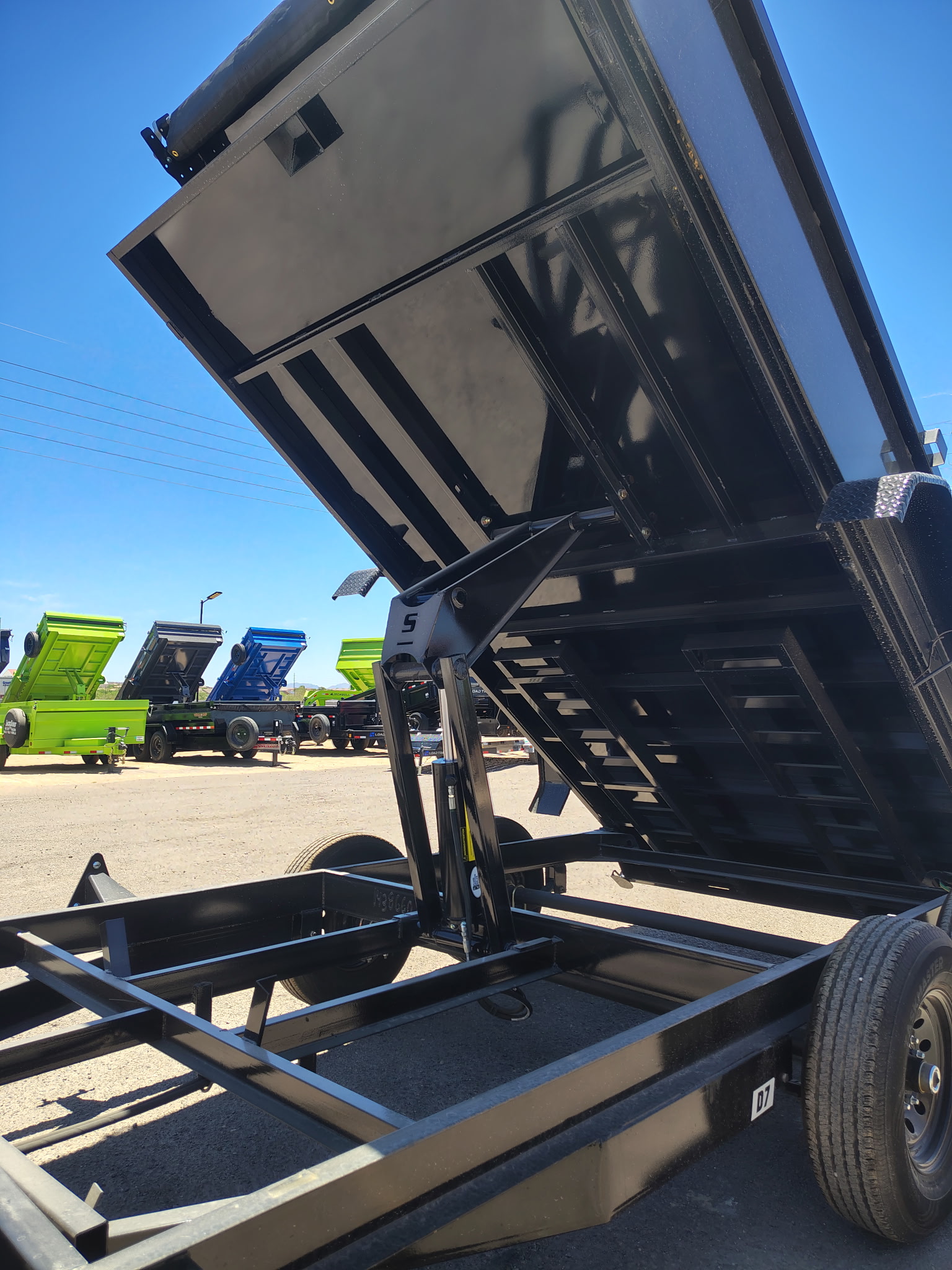 PJ Trailers 14'x83" Scissor 14K Dump Trailer w/ 24" Sides (D7)
