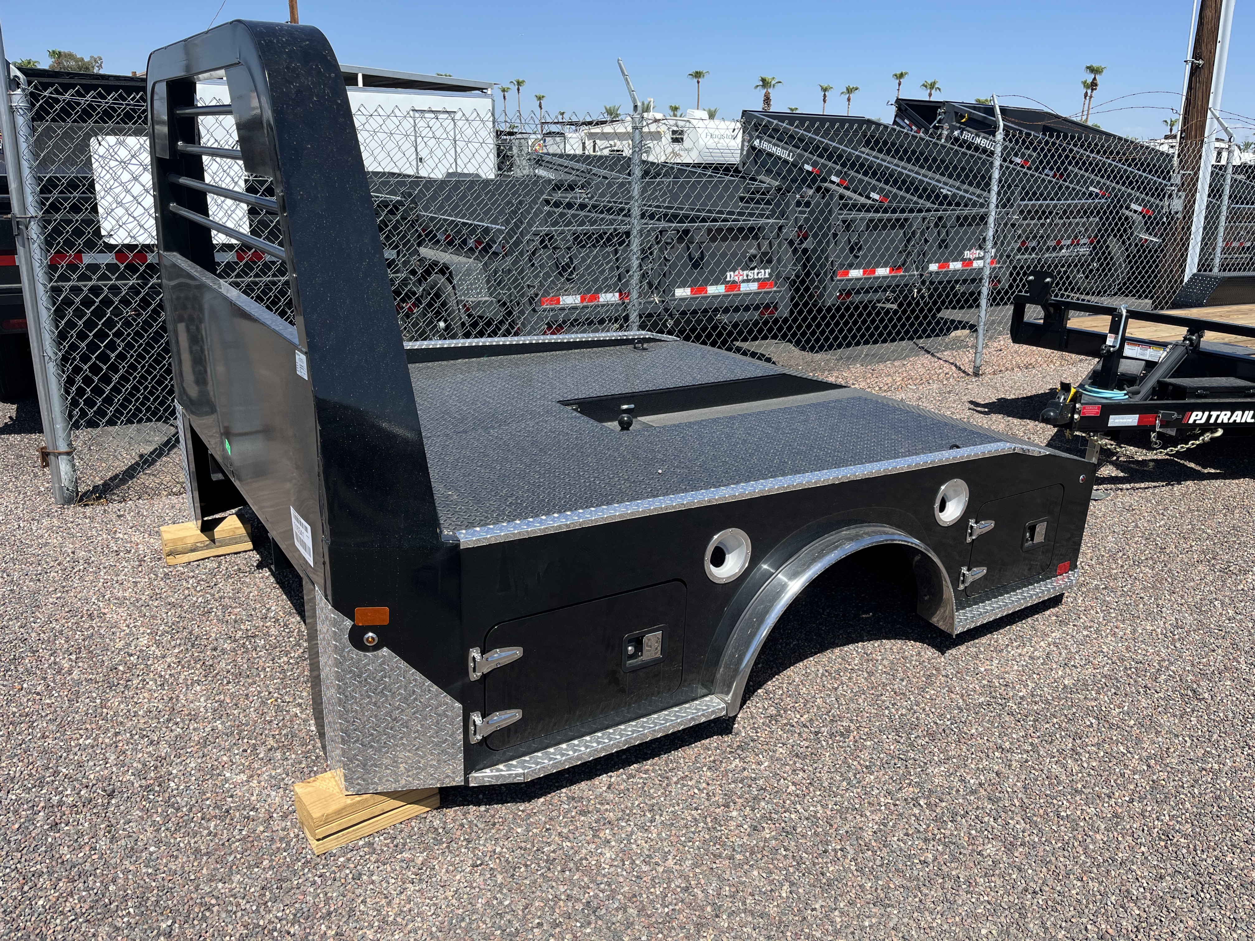 Norstar Truck Bed Norstar Truck Bed Western Hauler (9' 4" x 88"-60 CTA) - Stock #NSTB042 - Image 1 of 4