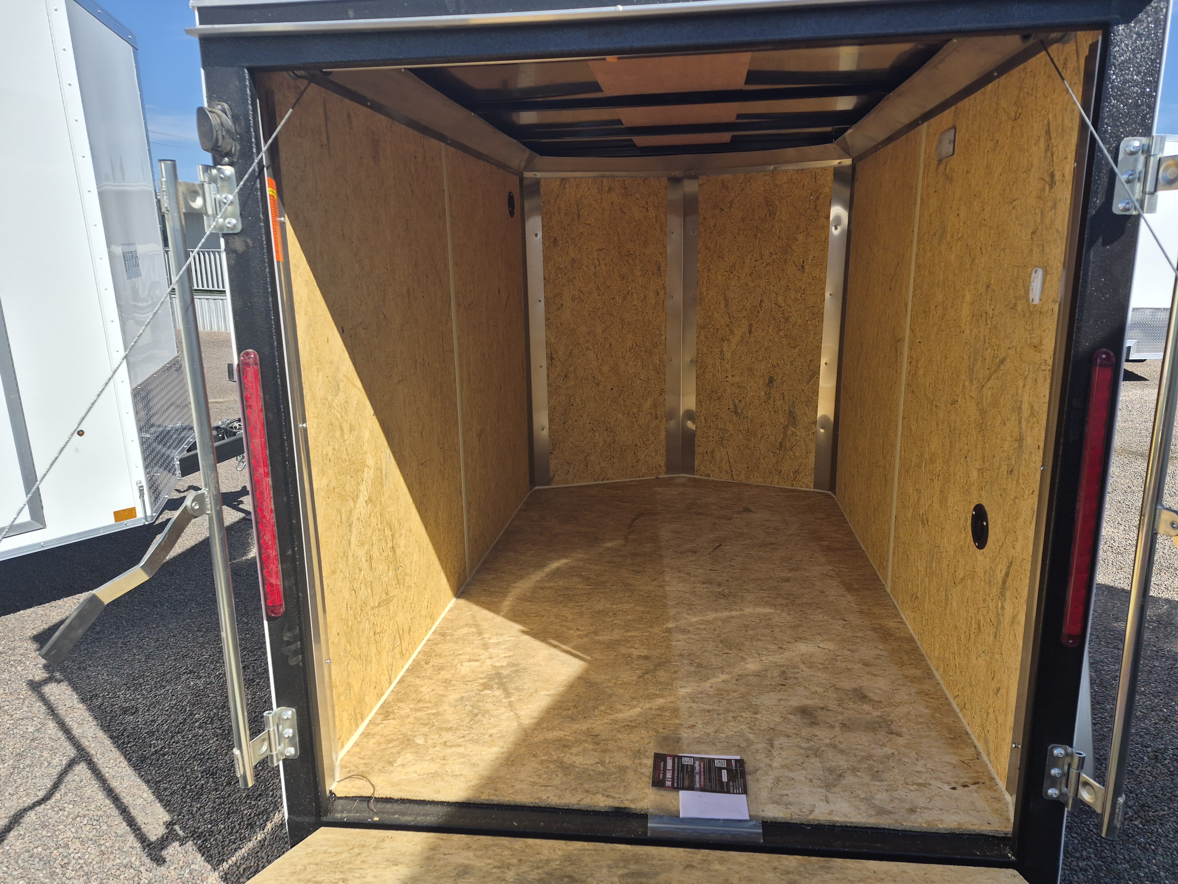 Compass 08x5 Indigo DLX, 3K GVWR, Ramp Door - Stock #CMP2832 - Image 2 of 4