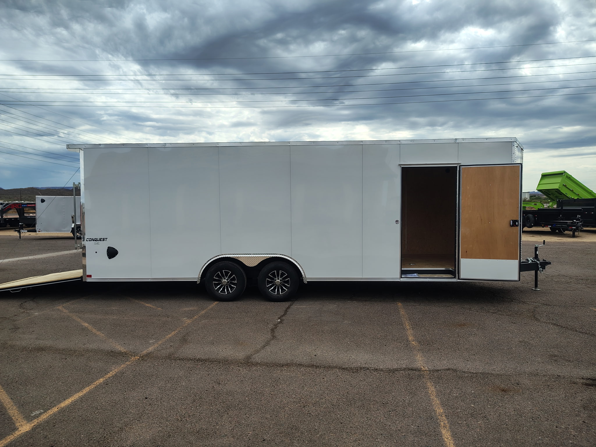 Formula 8.5'x24' Enclosed Car Hauler w/ Rear Ramp Door (Conquest)