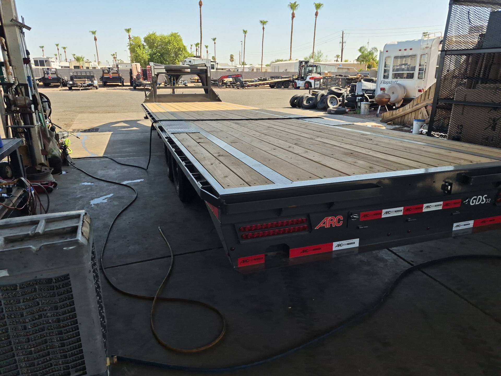 ARC Trailers 32'x102" 14K Gooseneck Flatbed Trailer (GDS)