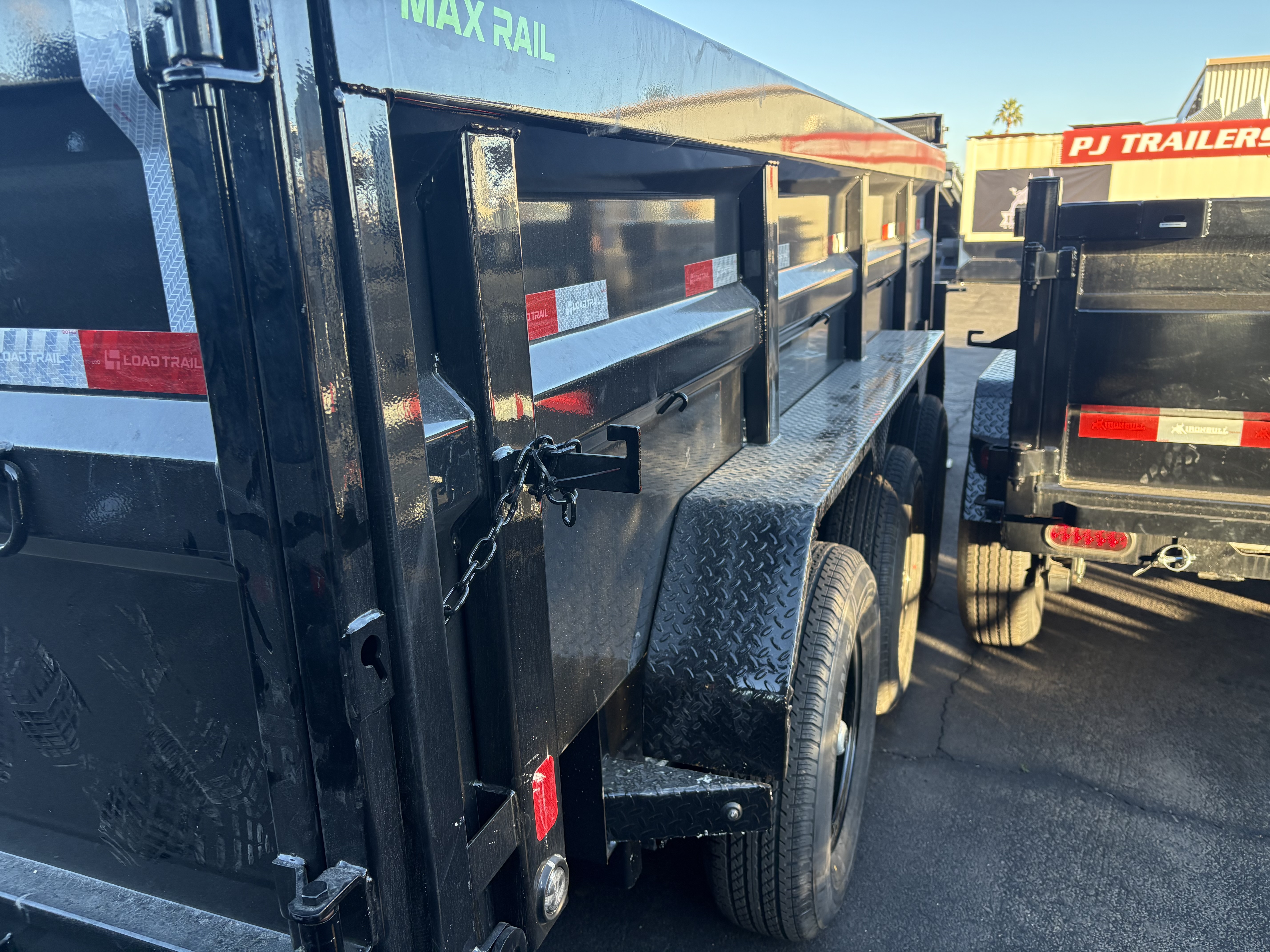 Load Trail 16x83 Gooseneck, Triple Axle, 21K GVWR, Low-Pro Dump, 36" Sides - Stock #LTD919 - Image 5 of 5