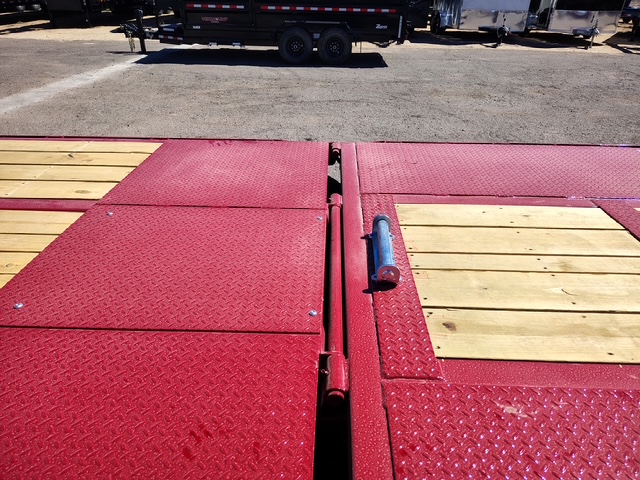 Midsota 36X102  Gooseneck, Tandem Axle, 10FT Hydraulic Tail, Hyd. Jacks, 25,900 GVWR - Stock #MI003 - Image 3 of 18