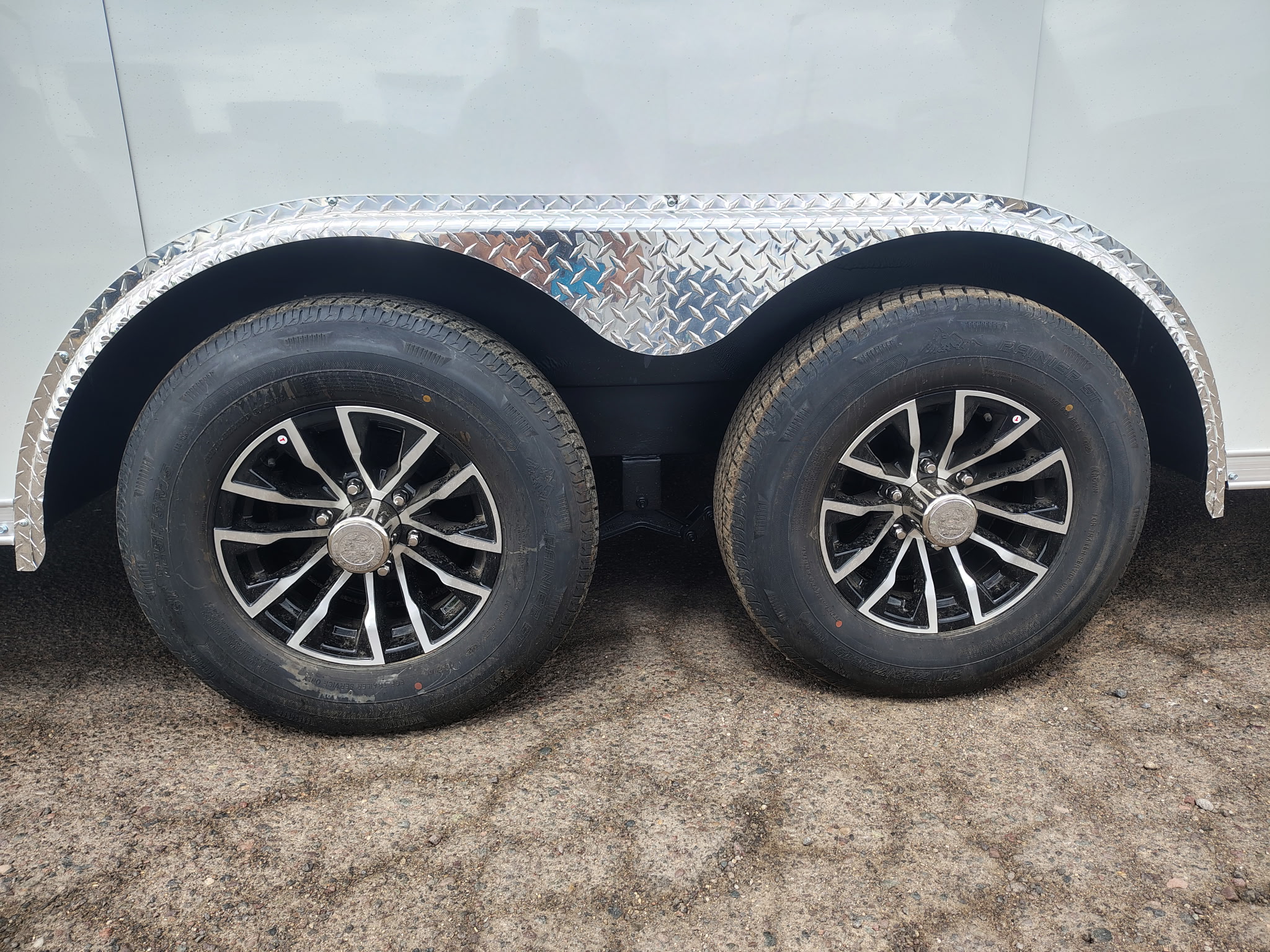 Formula 8.5'x24' Enclosed Car Hauler w/ Rear Ramp Door (Conquest)