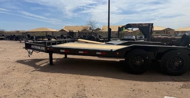 P.J. Trailers 20x102" Tandem Axle, Super-Wide, 22K GVWR, Hyd. Jacks - Stock #PPJ10564 - Image 3 of 7