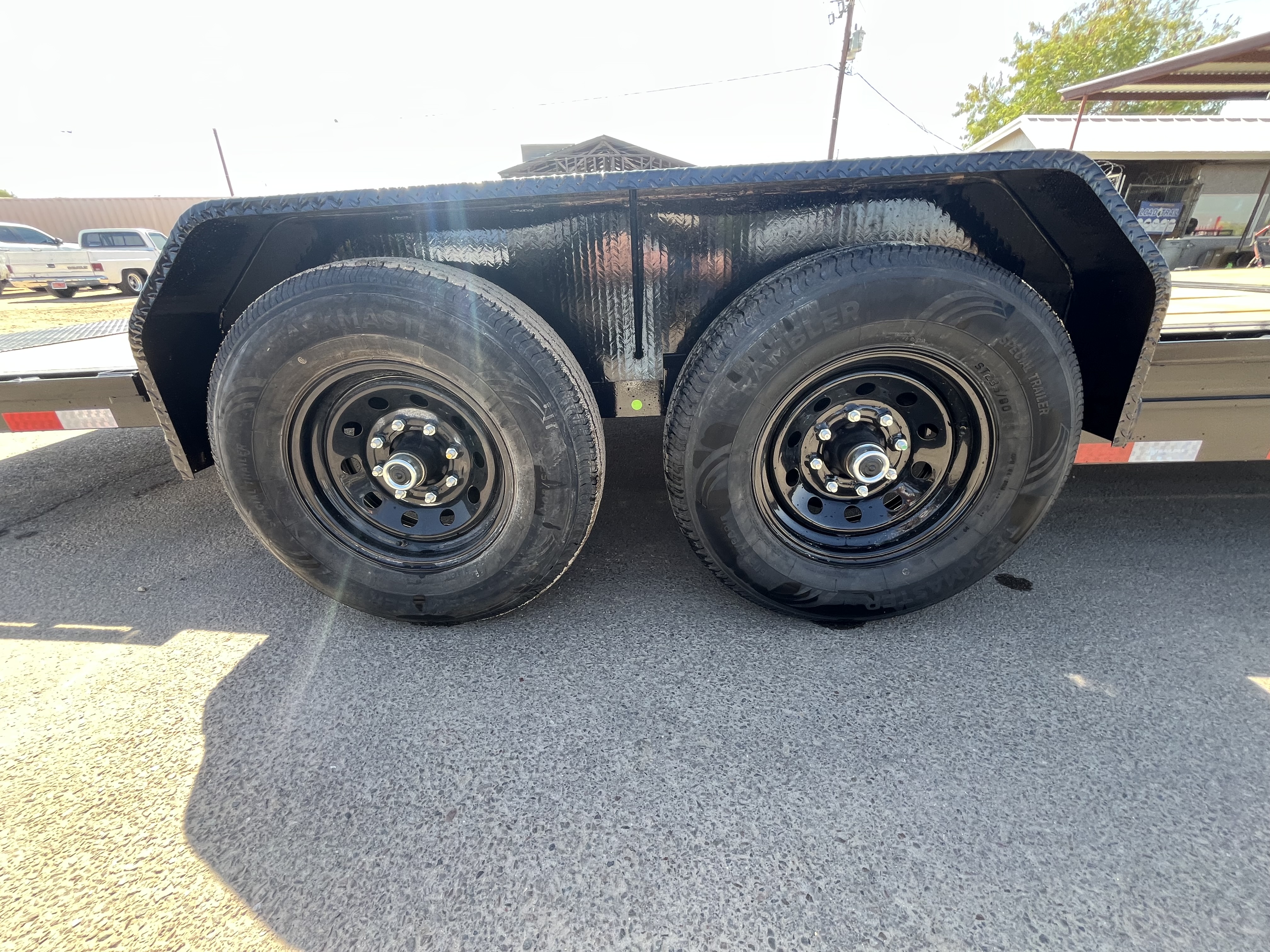 P.J. Trailers 20x83 Tandem Axle, 14K GVWR, Equipment Tilt - Stock #PPJ11173 - Image 3 of 10
