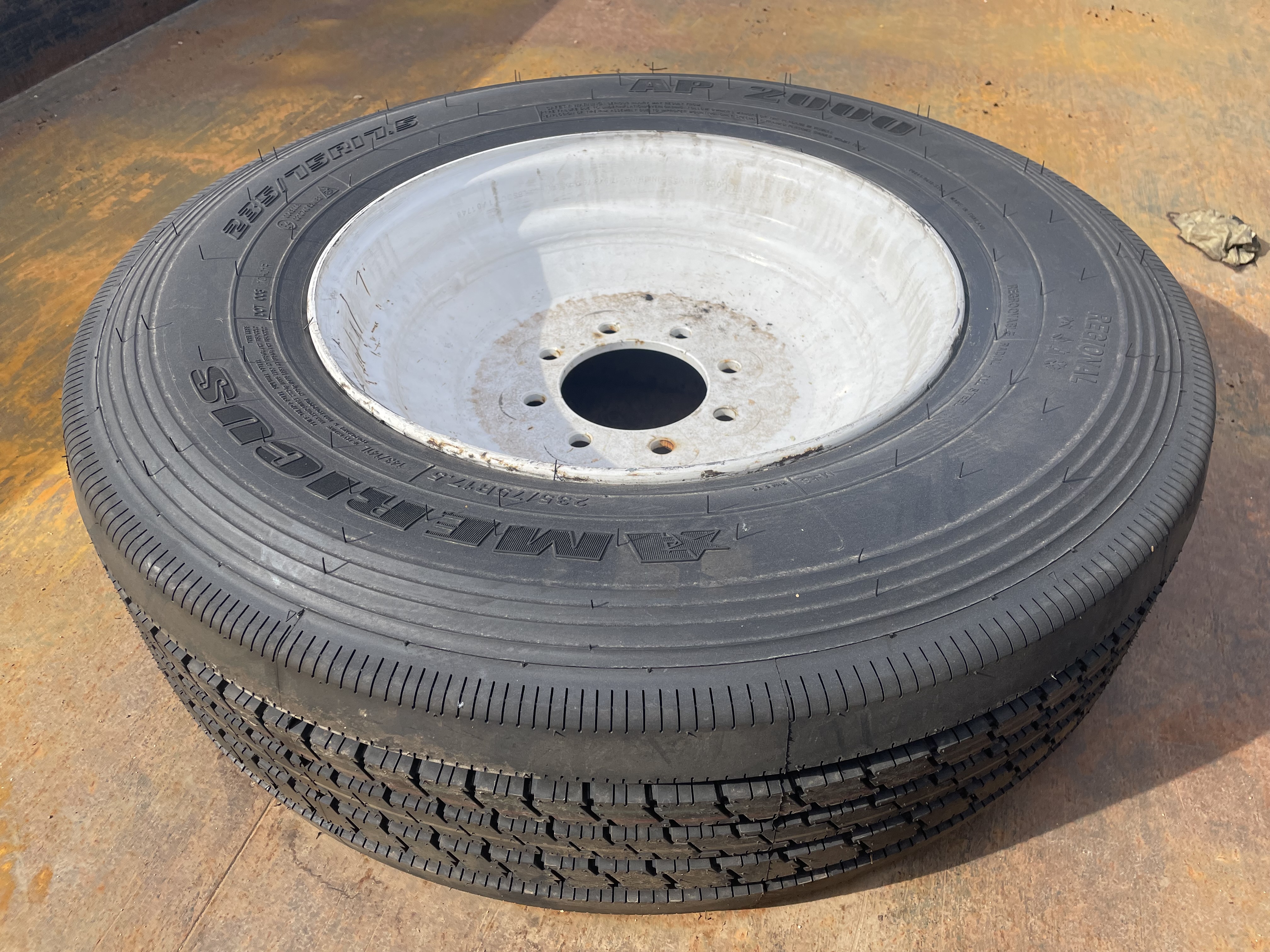 P.J. Trailers 12x83 Gooseneck Tandem Axle 16K GVWR, 18ply Tires - Stock #USD8758 - Image 3 of 4