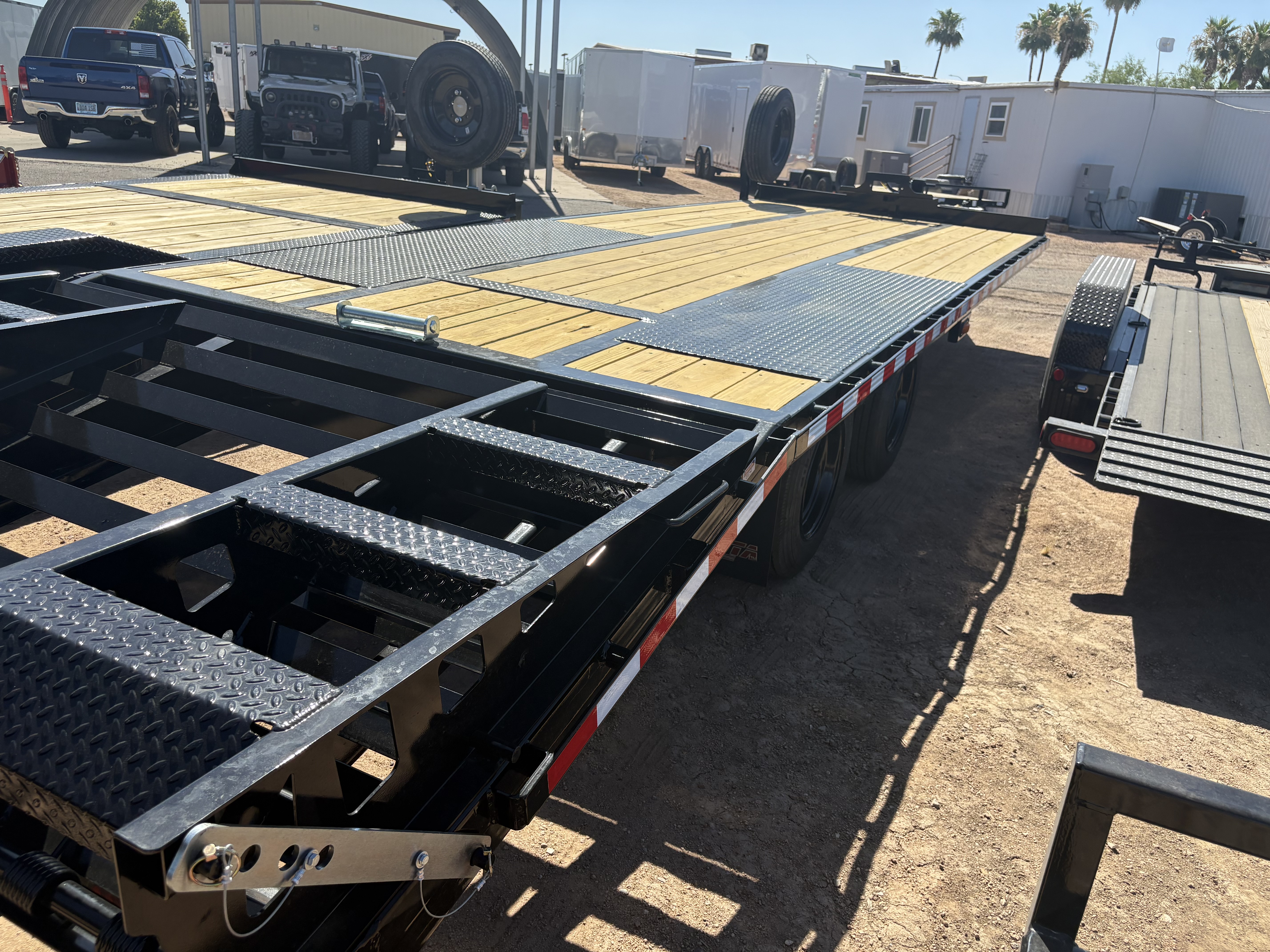 Midsota 26x8.5 (21'+5') Flat Bed Deckover, 25,900 GVWR, 18 Ply Tires - Stock #MI008 - Image 5 of 6