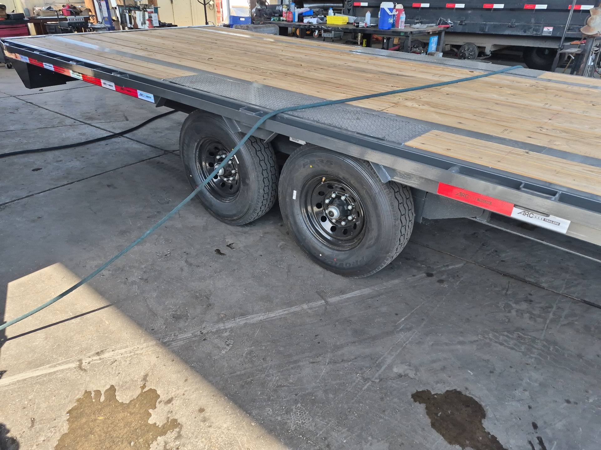 ARC Trailers 32'x102" 14K Gooseneck Flatbed Trailer (GDS)
