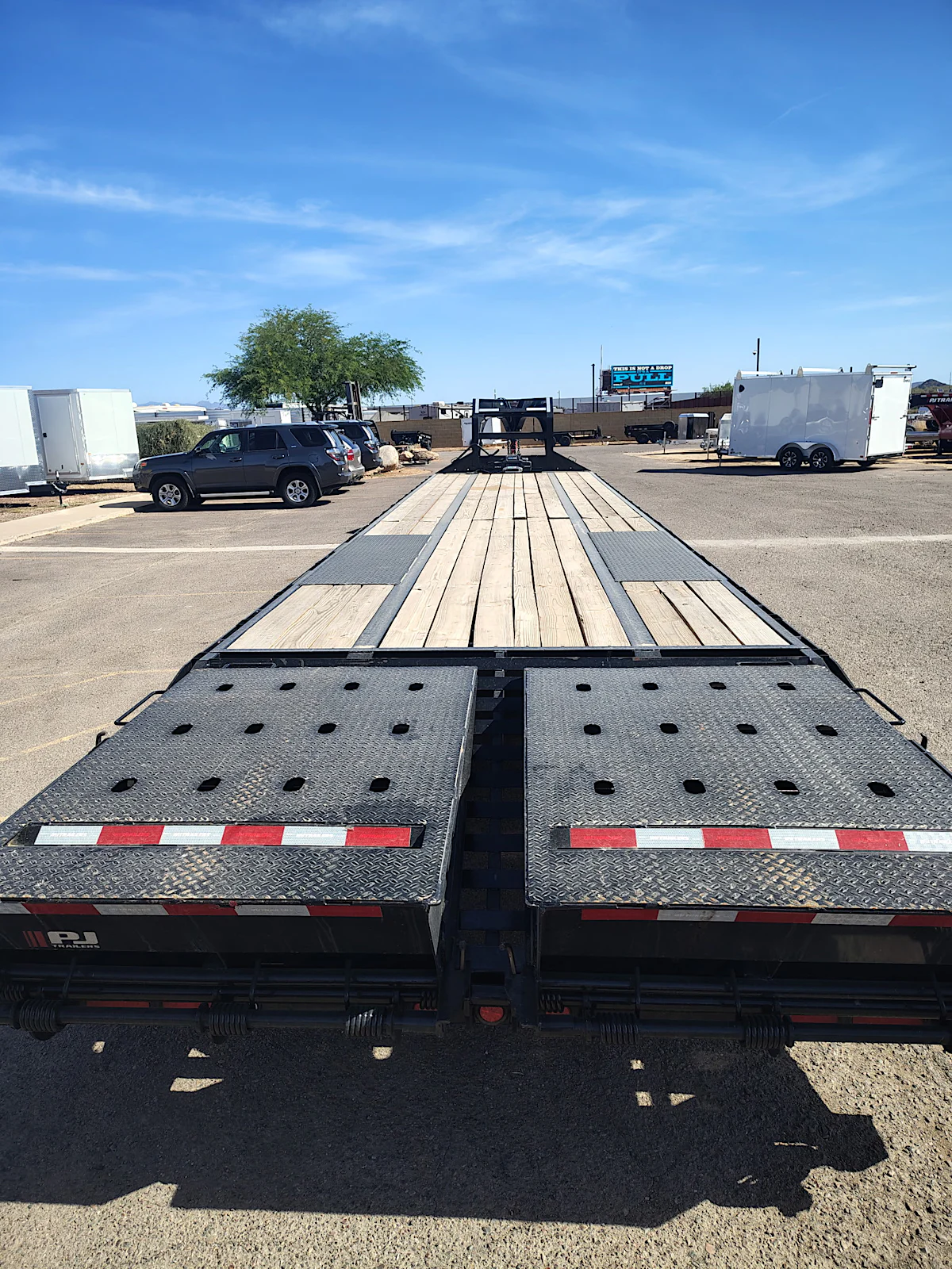 P.J. Trailers 40' Gooseneck Low-Pro Flatdeck with Duals, 25K GVWR - Stock #USD6208 - Image 15 of 15 P.J. Trailers 40' Gooseneck Low-Pro Flatdeck with Duals, 25K GVWR - Stock #USD6208 - Image 15 of 15
