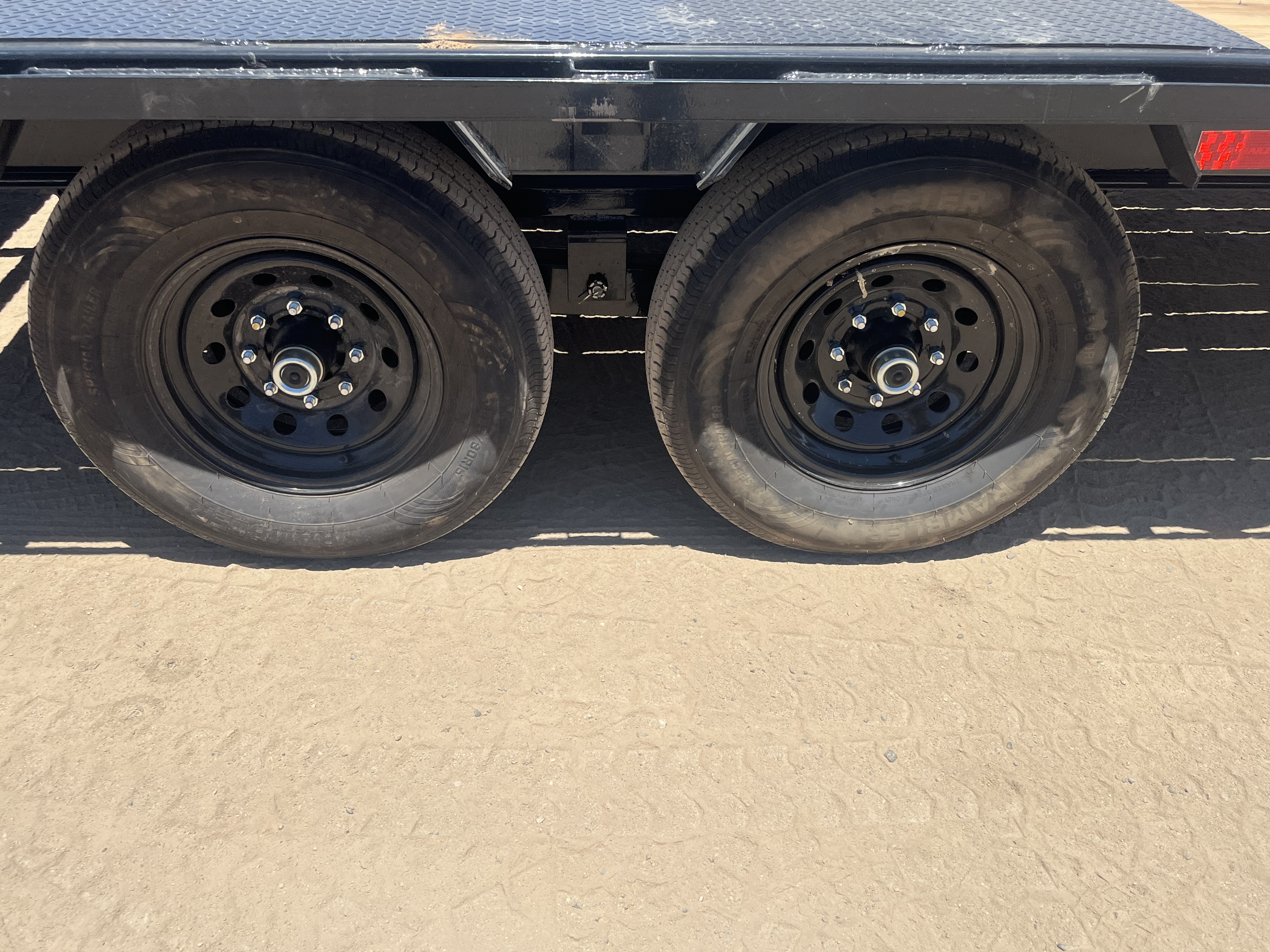 P.J. Trailers 25'x102" Gooseneck Flatbed Quest Series (LQ) - Stock #PPJ11221 - Image 2 of 8