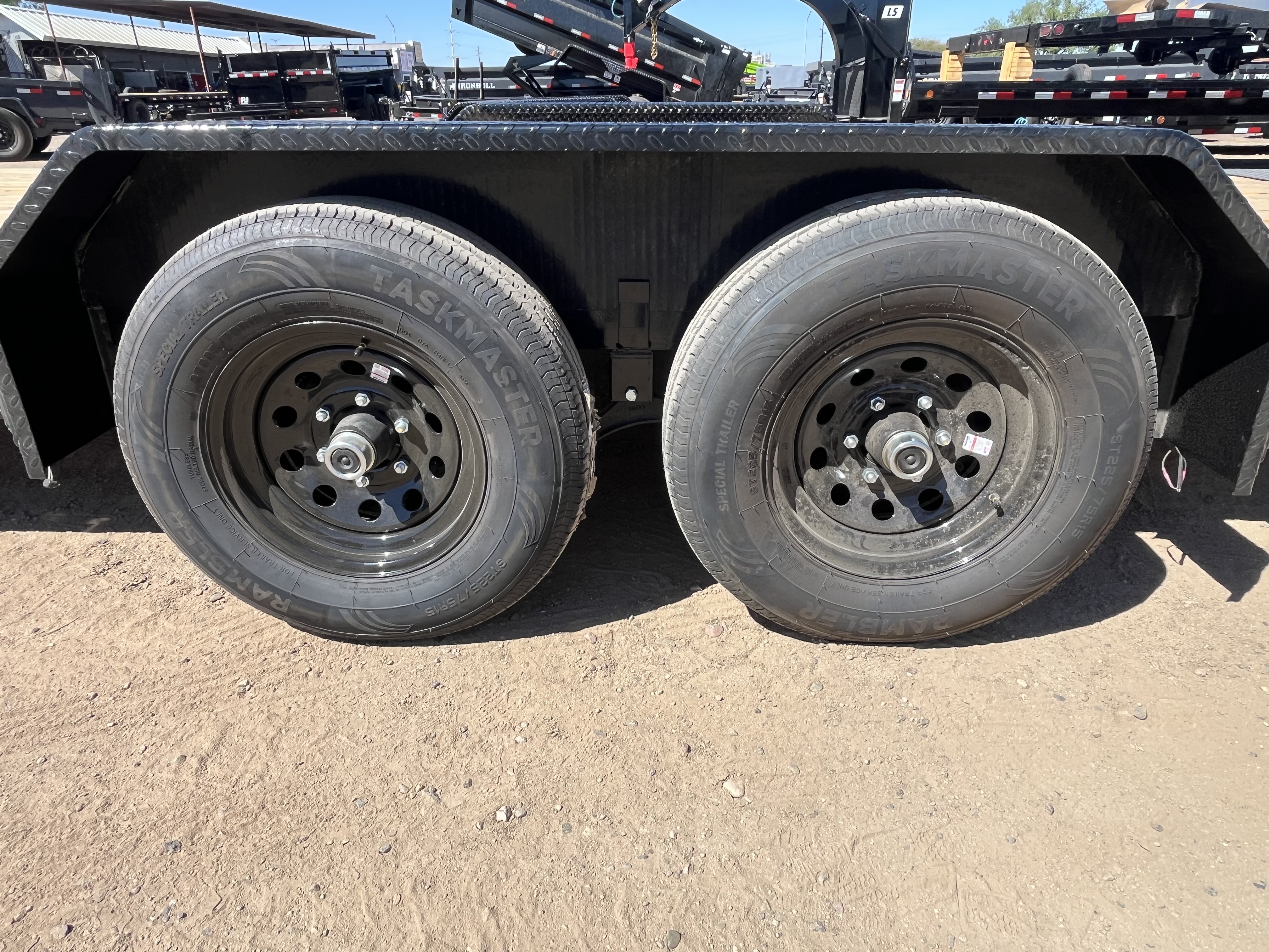 P.J. Trailers 20x83 Hydraulic Quick Tilt, 10K GVWR - Stock #PPJ11217 - Image 5 of 9