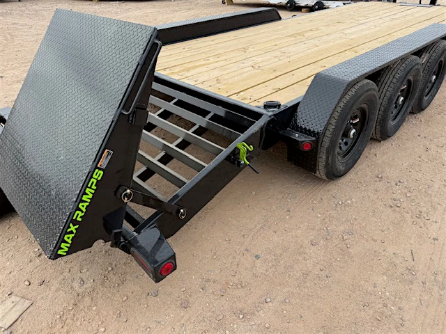 Load Trail 22x83 Triple Axle, 21K GVWR, Car Hauler, Max Ramps - Stock #LT916 - Image 5 of 6 Load Trail 22x83 Triple Axle, 21K GVWR, Car Hauler, Max Ramps - Stock #LT916 - Image 5 of 6