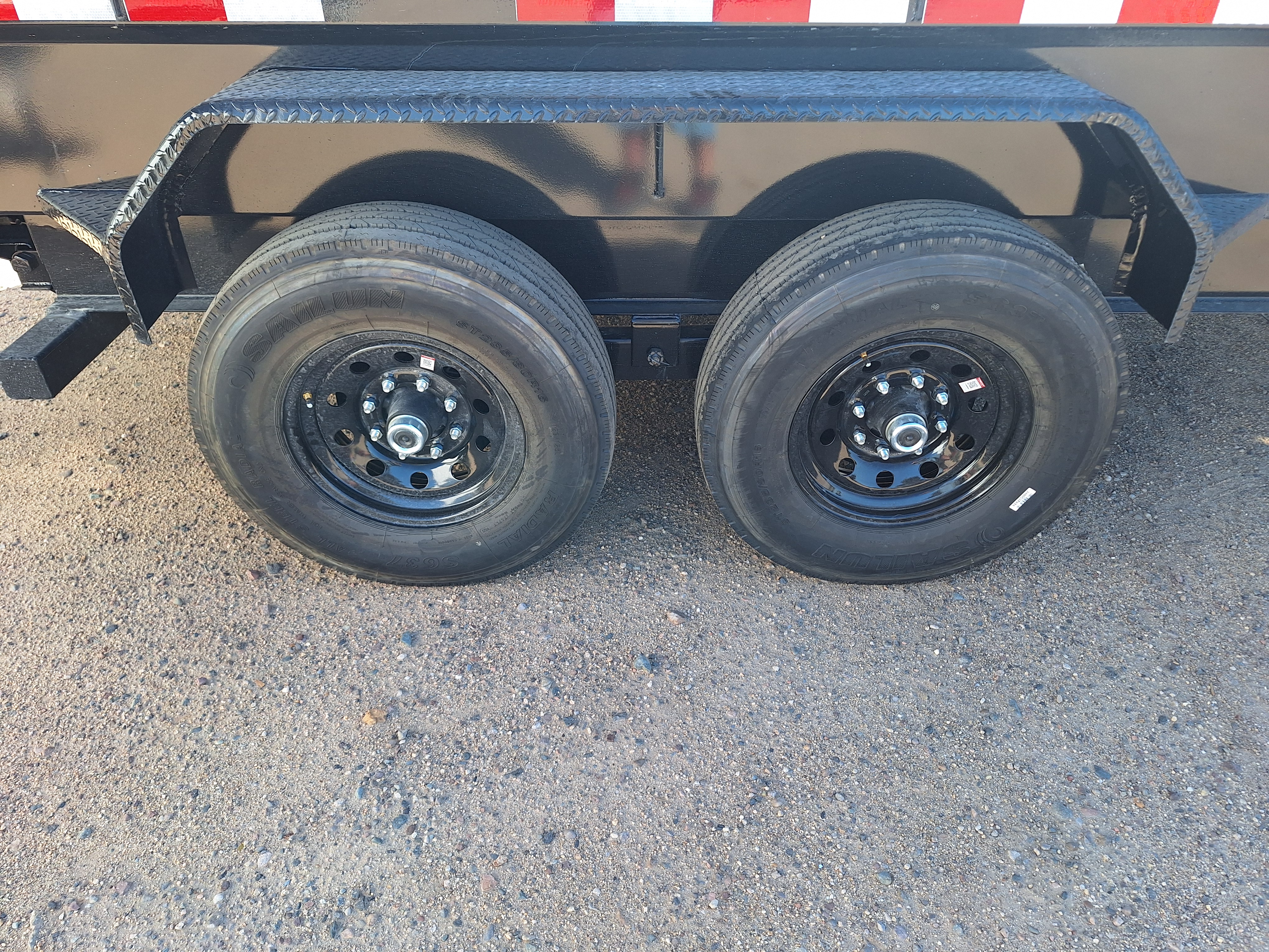 P.J. Trailers 16x83 Tandem Axle, 14K GVWR, Low Pro Dump, 24" Sides, 14Ply Tires - Stock #PJD1605 - Image 9 of 10