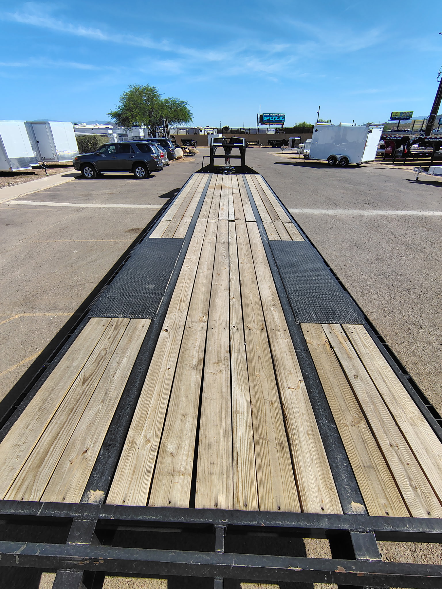 P.J. Trailers 40' Gooseneck Low-Pro Flatdeck with Duals, 25K GVWR - Stock #USD6208 - Image 6 of 15