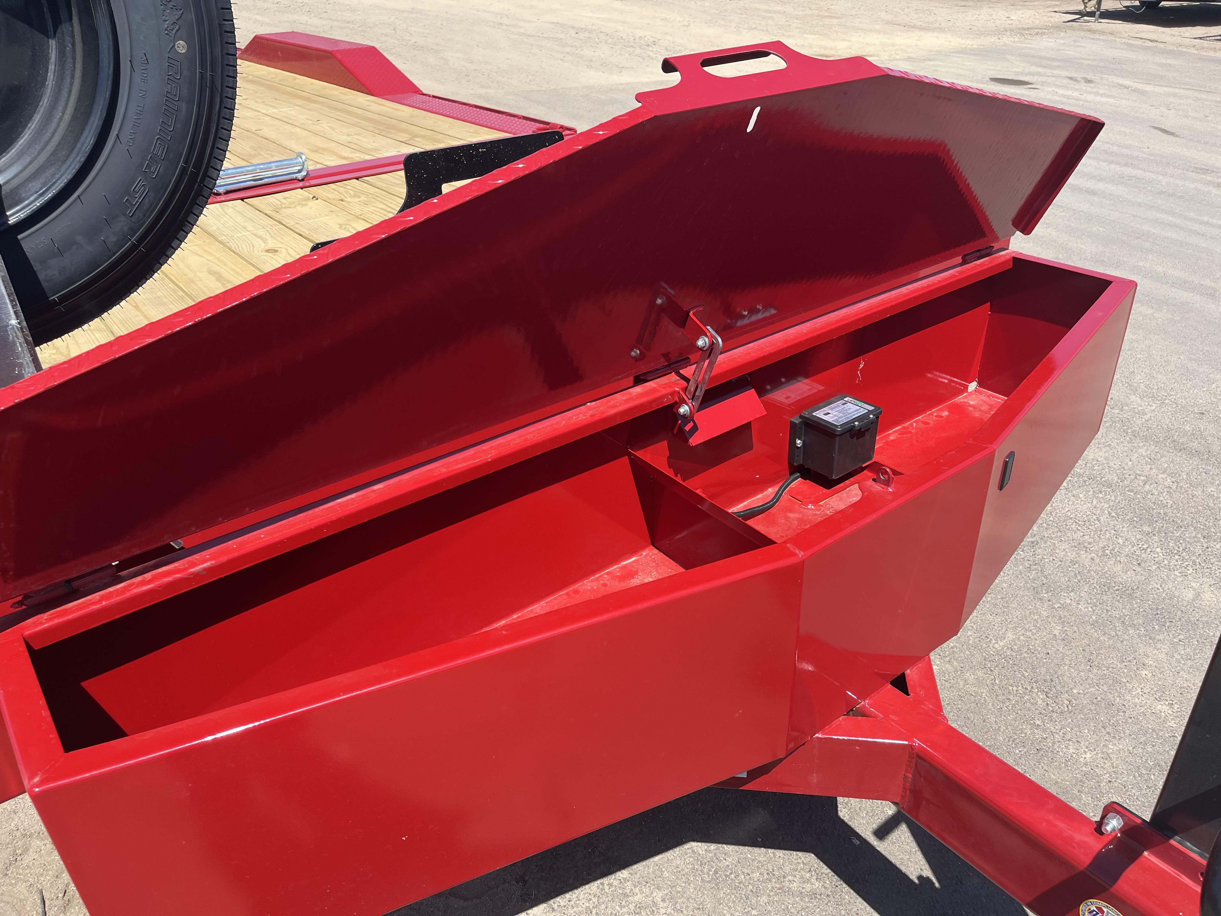 Midsota 24x8.5 (18'+6') Tilt Bed Wide Body, Drive Over Fender, 17,600 GVWR, 80" Steel Toolbox - Stock #MI009 - Image 3 of 10