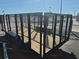 Texas Bragg 16x83 Tandem Axle, Landscape, 7K GVWR, 4' Expanded Metal Sides