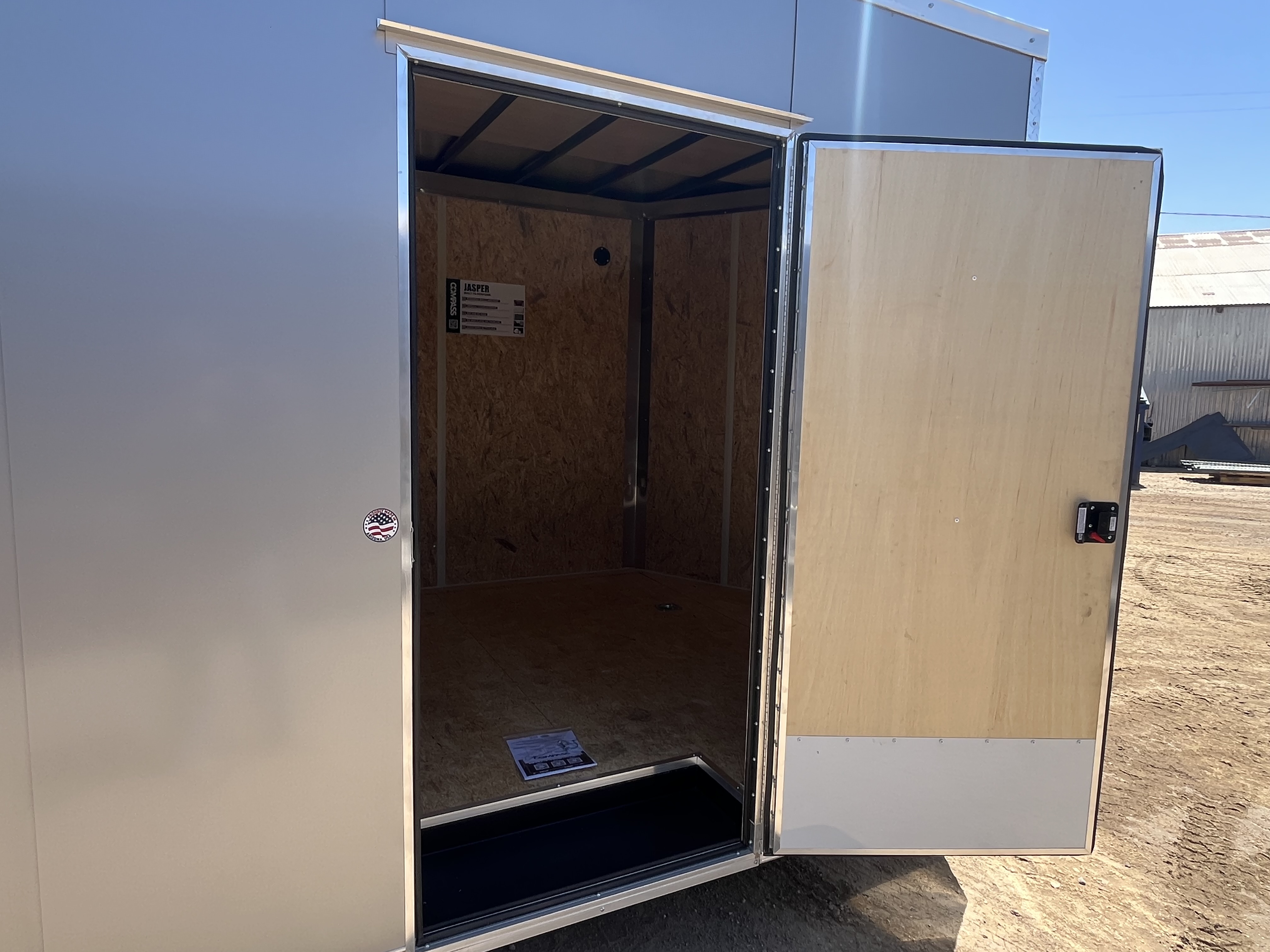 Compass 20x8.5 Jasper SE Car Hauler, 10K GVWR, Ramp Door, A/C, White Wall / Ceiling, RTP Floor - Stock #CMP2857 - Image 5 of 10
