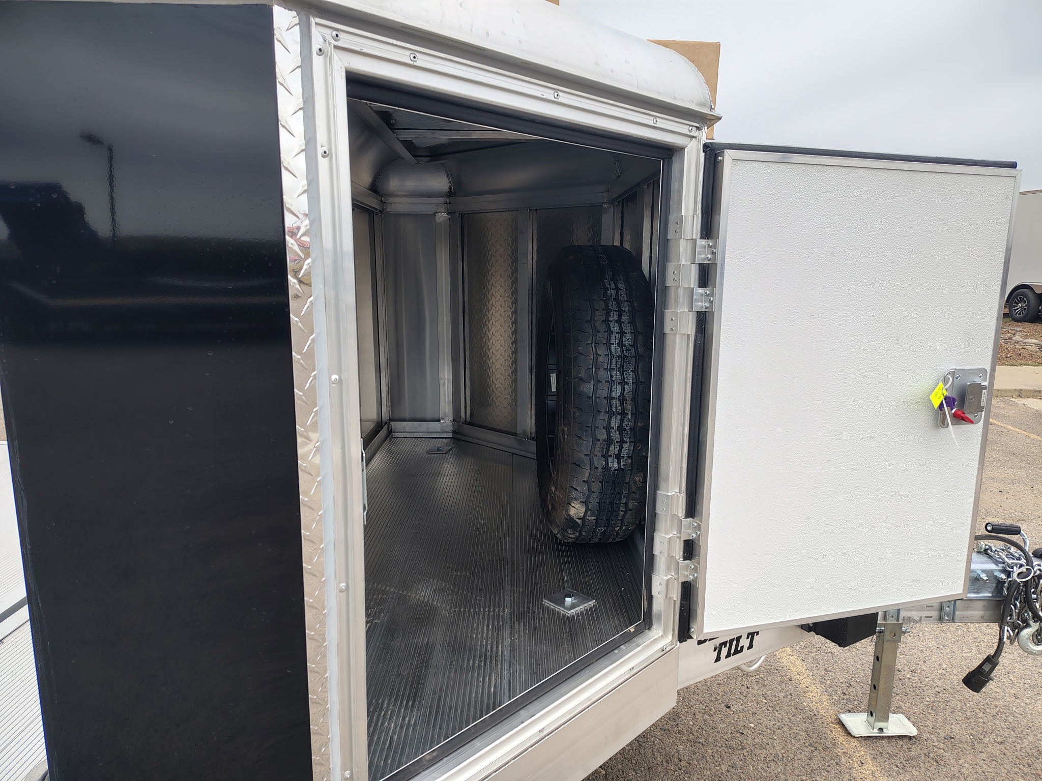 Aluma 18x82 All Aluminum, 10K GVWR, Heavy Tandem Axle, XL Tilt w/ Cargo Box (8218H-XL-TILT-TA-EL-RTD-CB) - Stock #ALU369 - Image 4 of 13