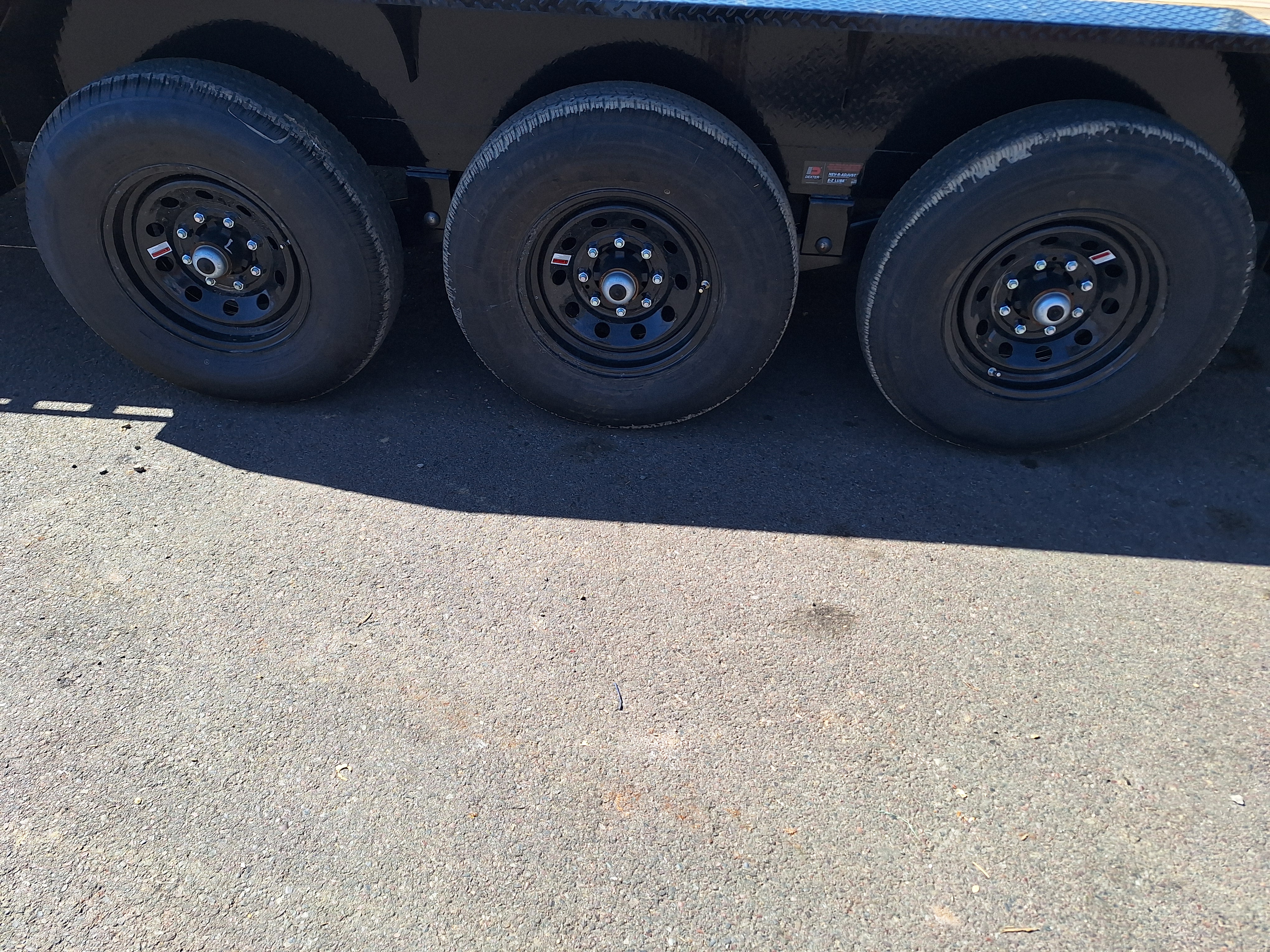 Load Trail 36x83 Gooseneck Triple Axle, 21K GVWR, Carhauler, Slide In Ramps - Stock #LT946 - Image 5 of 6