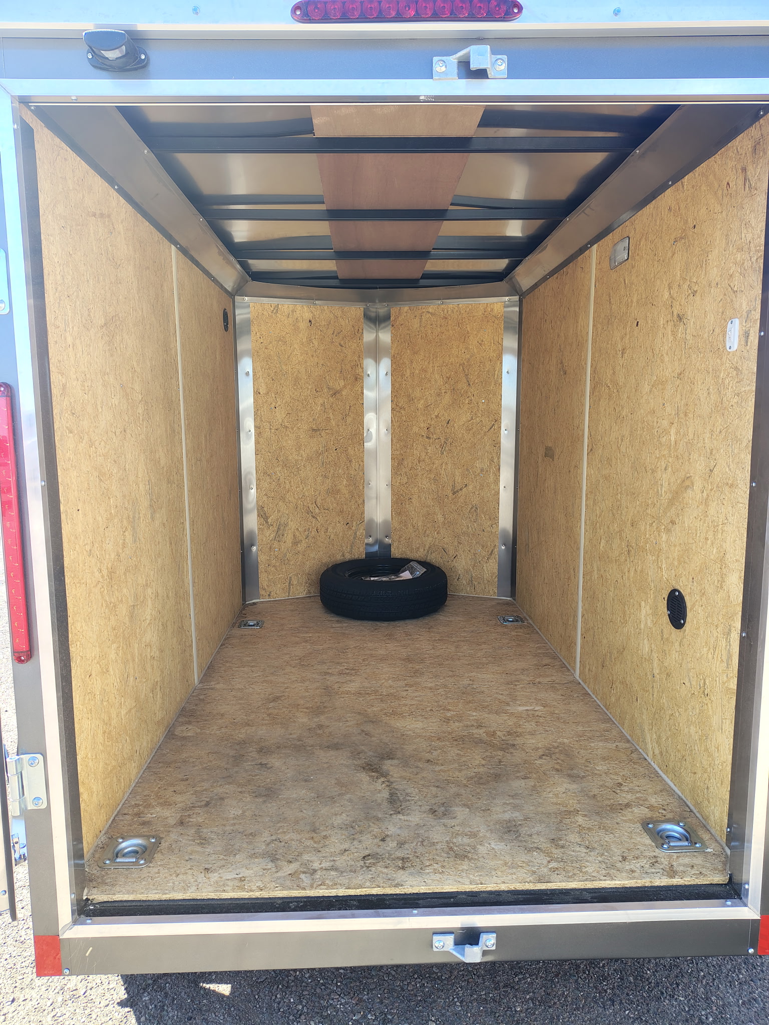 Compass 08x5 Indigo DLX, 3K GVWR, Ramp Door - Stock #CMP2836 - Image 5 of 6